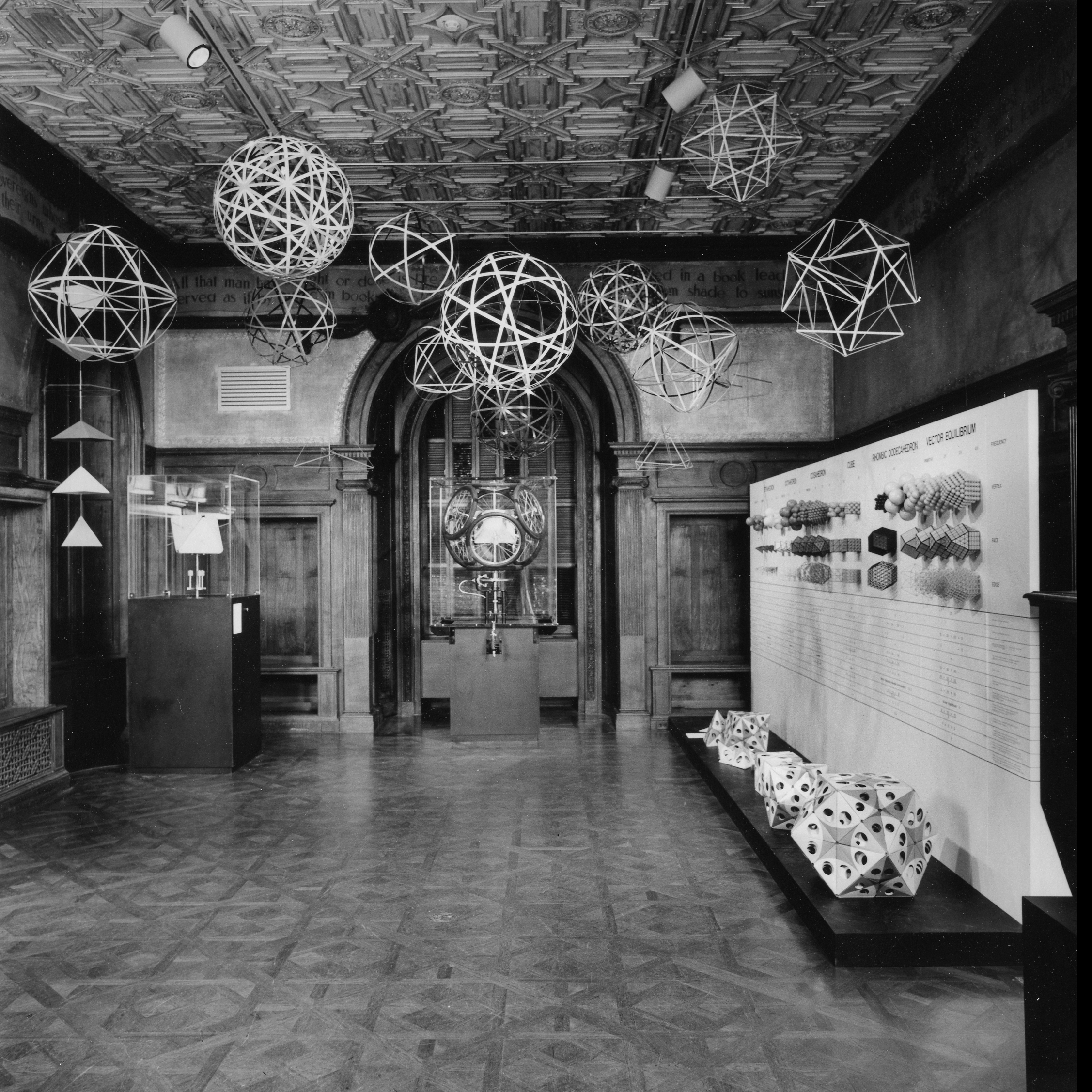 « Synergetics », section de l’exposition réalisée par R. Buckminster Fuller