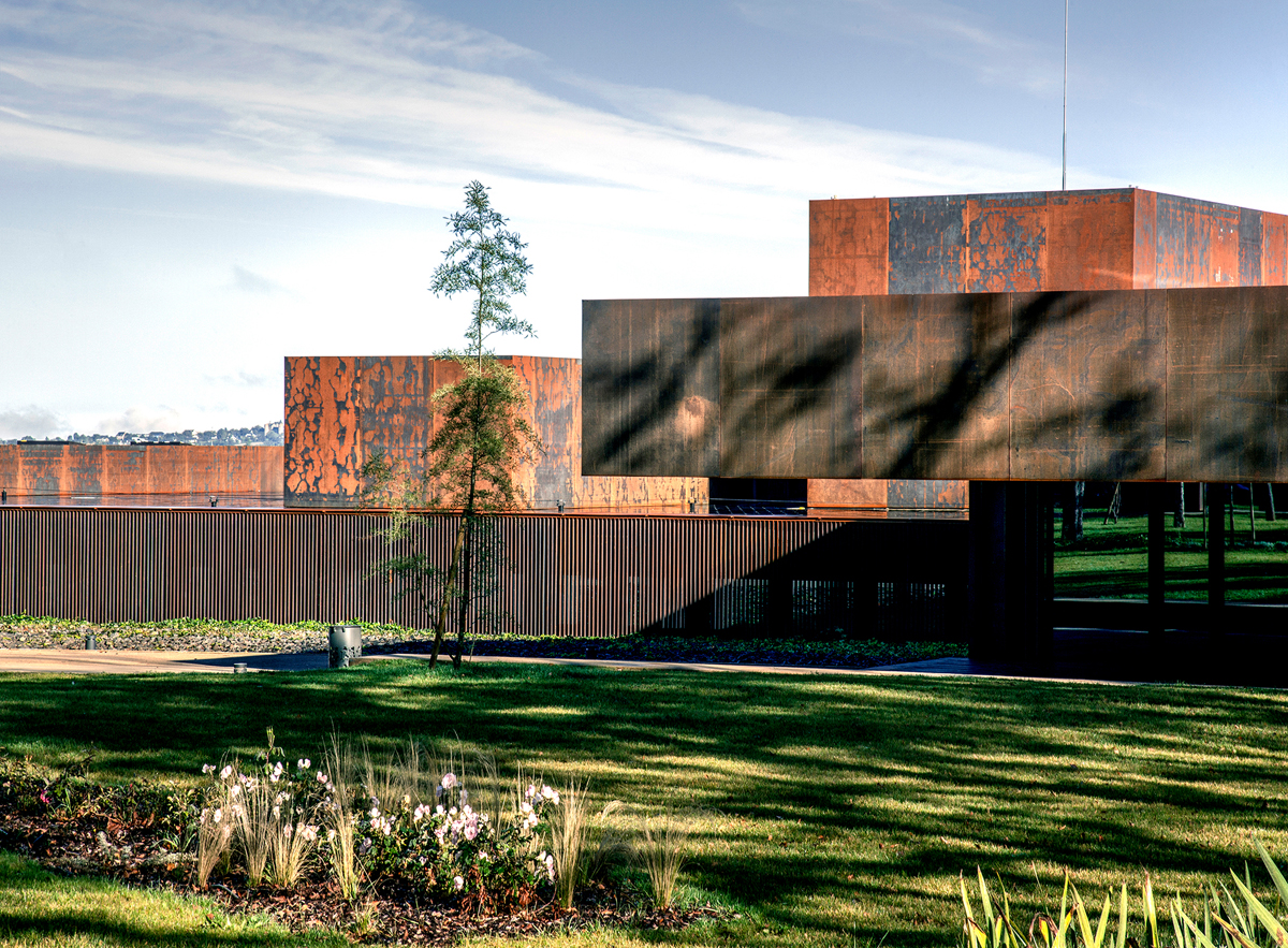 Soulages Museum in Zusammenarbeit mit G. Trégouët (Rodez, Frankreich, 2014)