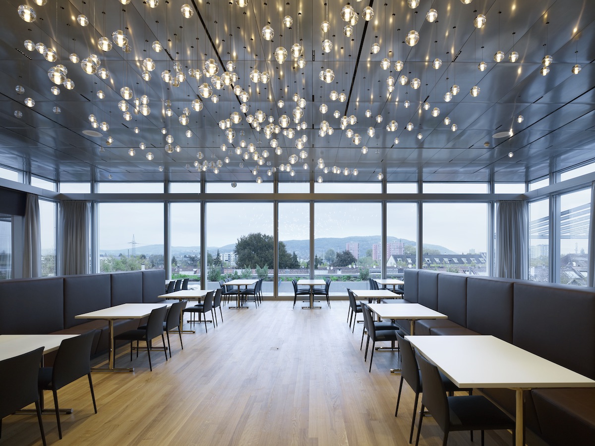 Nominiert in der Kategorie «Öffentliche Bereiche / Innenraum»: Roche Bau 67, Basel (Hübschergestaltet GmbH).