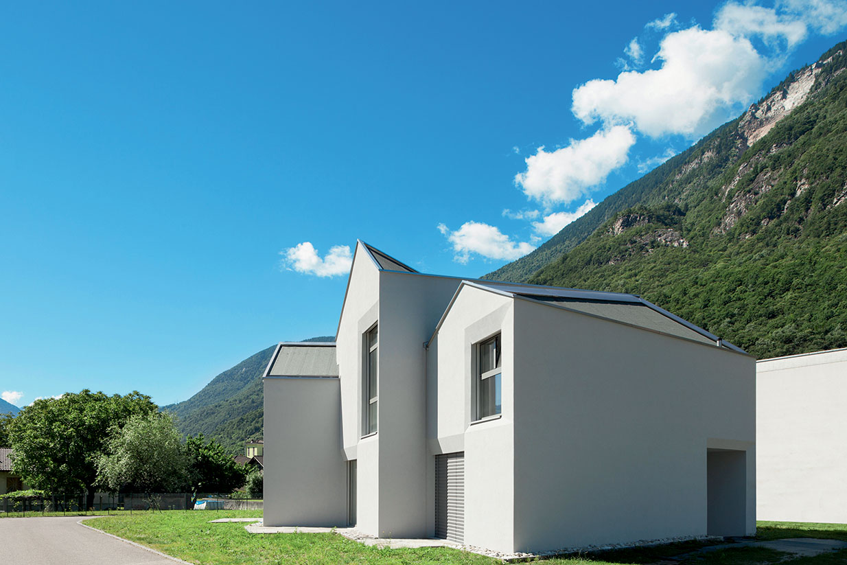 Swiss House XXII, Pronzo.