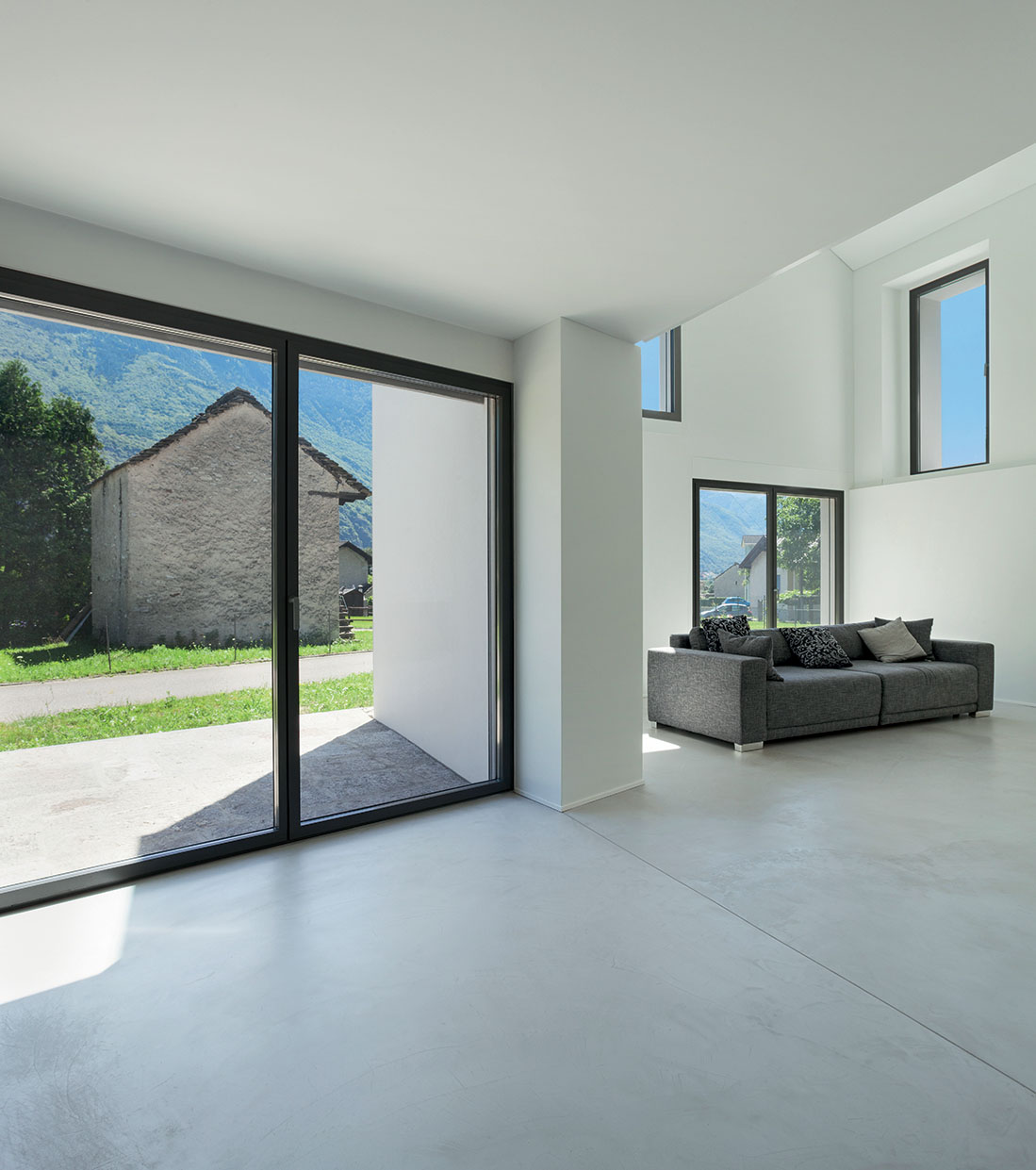 Swiss House XXII, Pronzo.