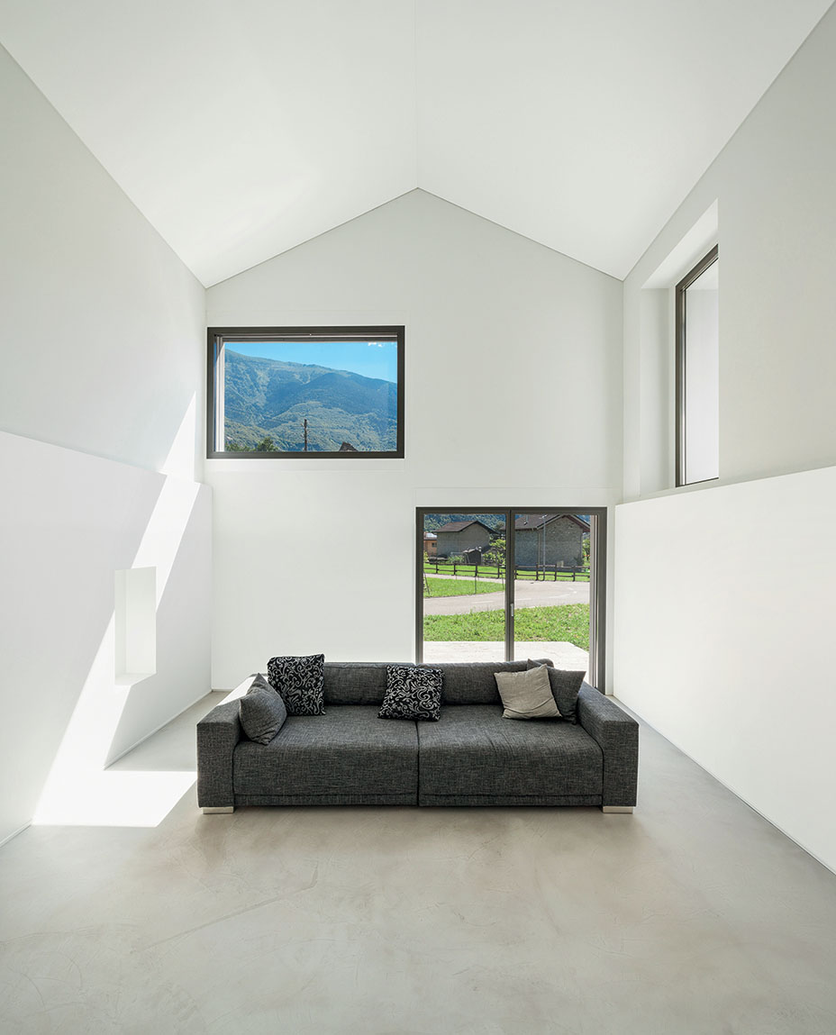 Swiss House XXII, Pronzo.