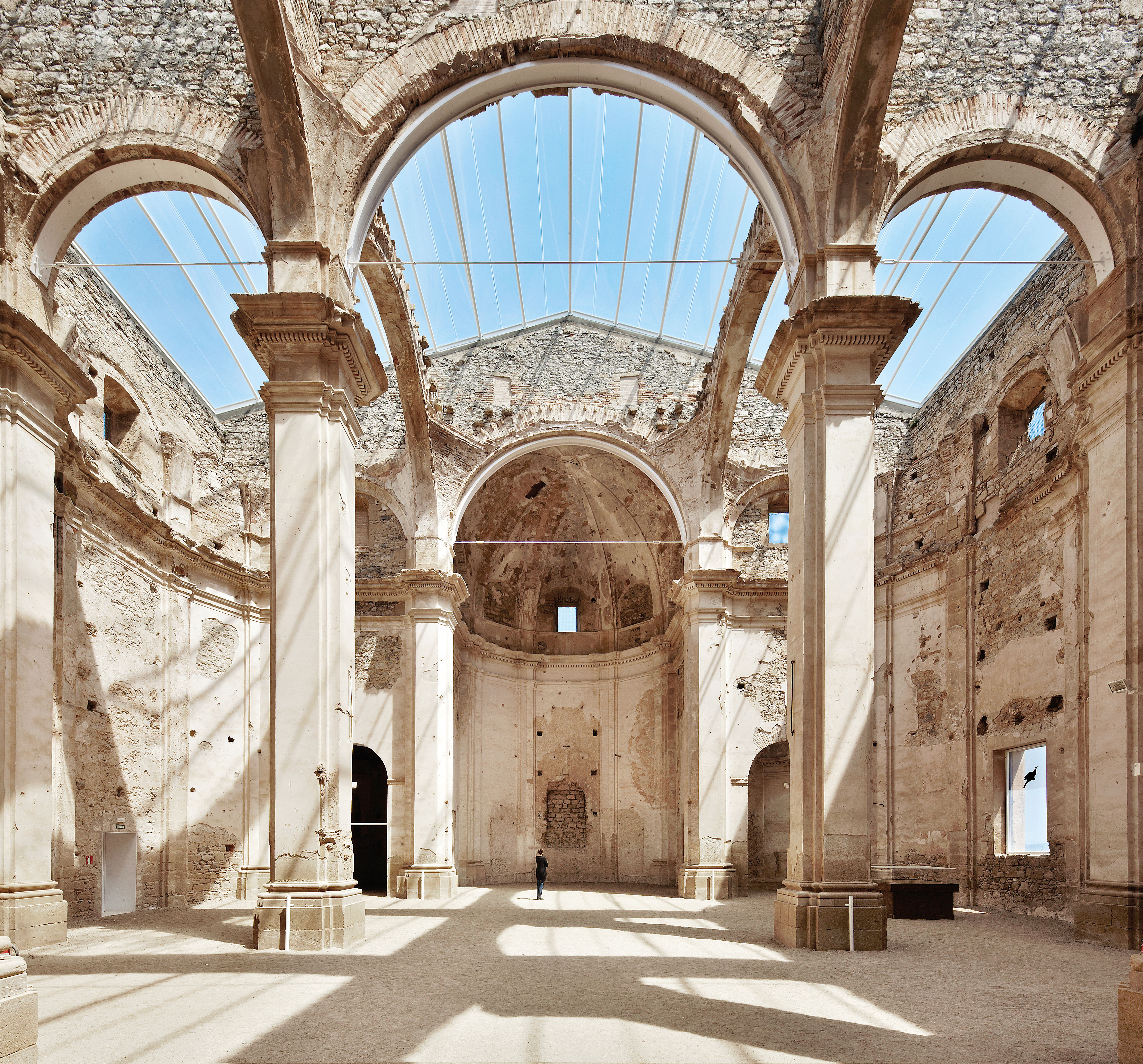 Restauration de l’ancienne église de Corbera d’Ebre, Tarragona. Ferran Vizoso, Núria Bordas, Jordi Garriga et David Garcia, 1999-2011