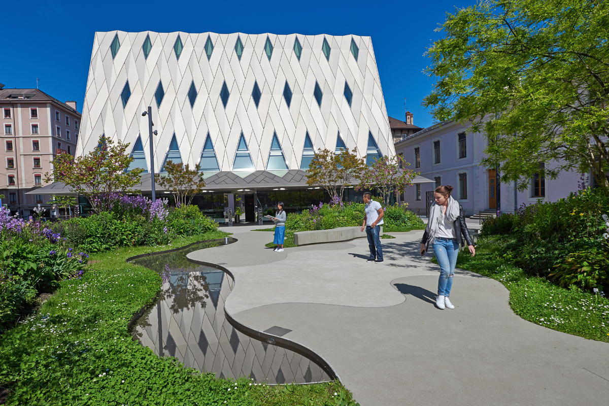 Auszeichnung I: Völkerkunde Museum Genf – Europäisches Museum des Jahres 2017 (Ausstellungsmacher: Atelier Brückner Stuttgart; Architektur: Graber Pulver Bern Zürich)