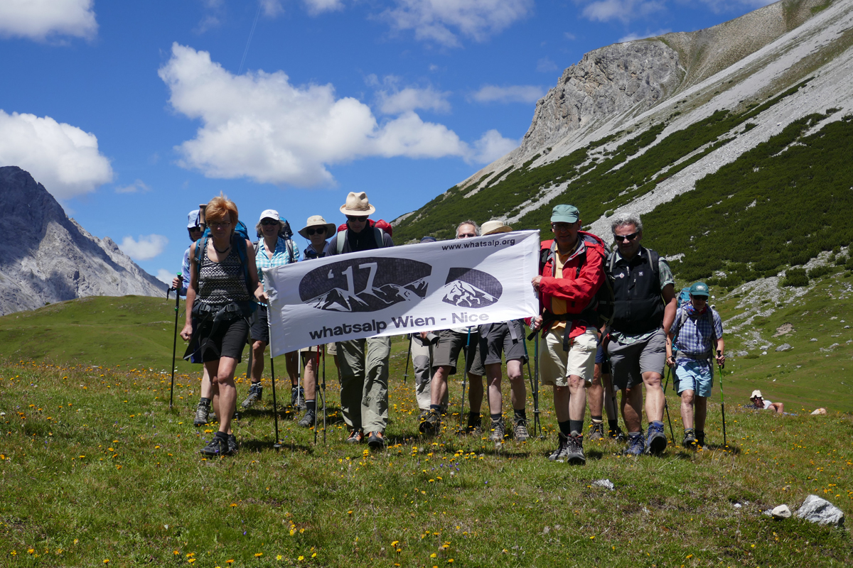 Whatsalp-Wandergurppe im Münstertal.