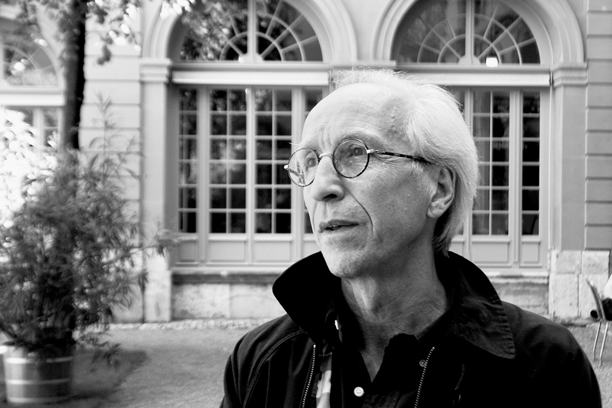 Philippe Biéler, geboren 1954 in Genf; Studium in Genf und Lausanne. 1977–78 Abschluss in Recht und Sozialwissenschaft. Seit 1981 Generalsekretär der Asloca (Association suisse des locataires – Schweizer Mieterverband) im Kanton Waadt, ab 1988 der Romandie. 1994 als erster grüner Regierungsrat in die Ver­tretung des Kantons Waadt gewählt, zweimalige Wiederwahl. Seit 2005 Präsident des Schweizer Heimat­schutzes. Seit 2010 zudem Vizepräsident der Genossenschaft Mobility CarSharing. Biéler stand d