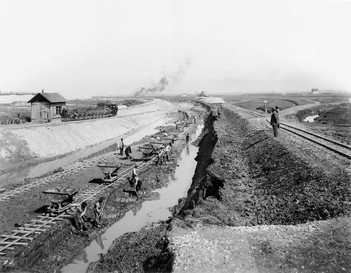 Arbeiter beim Bau des Fussacher Durchstichs im Jahr 1896.