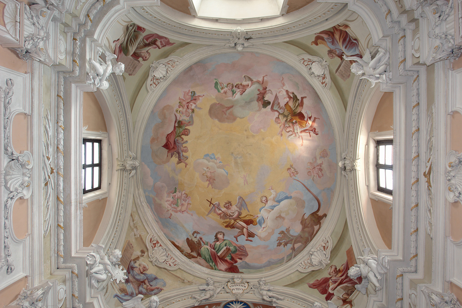 Morbio Superiore, Oratorio di Sant’Anna, volta, stucchi di Giovan Francesco e Agostino Silva, dipinti murali Pietro Bianchi, 1705.