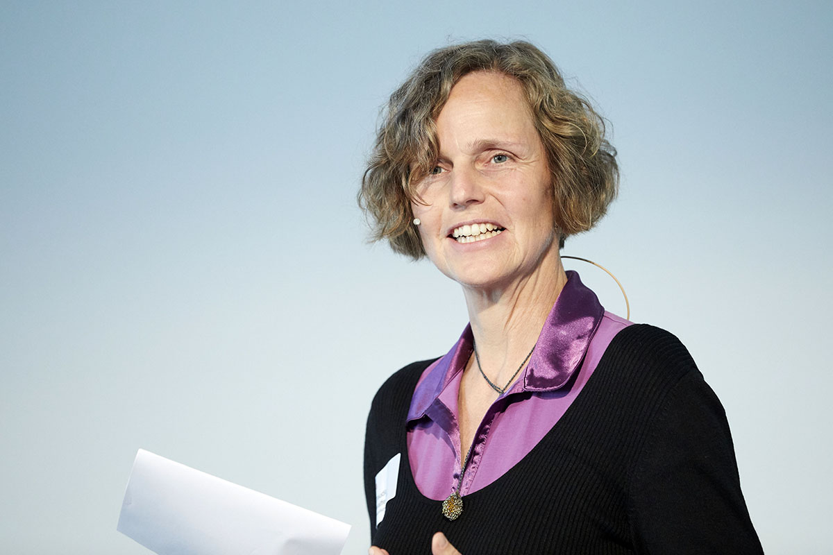 Claudia Schwalfenberg, Verantwortliche Baukultur SIA, hatte die Tagung konzipiert. Sie berichtete über die App swiss squares.
