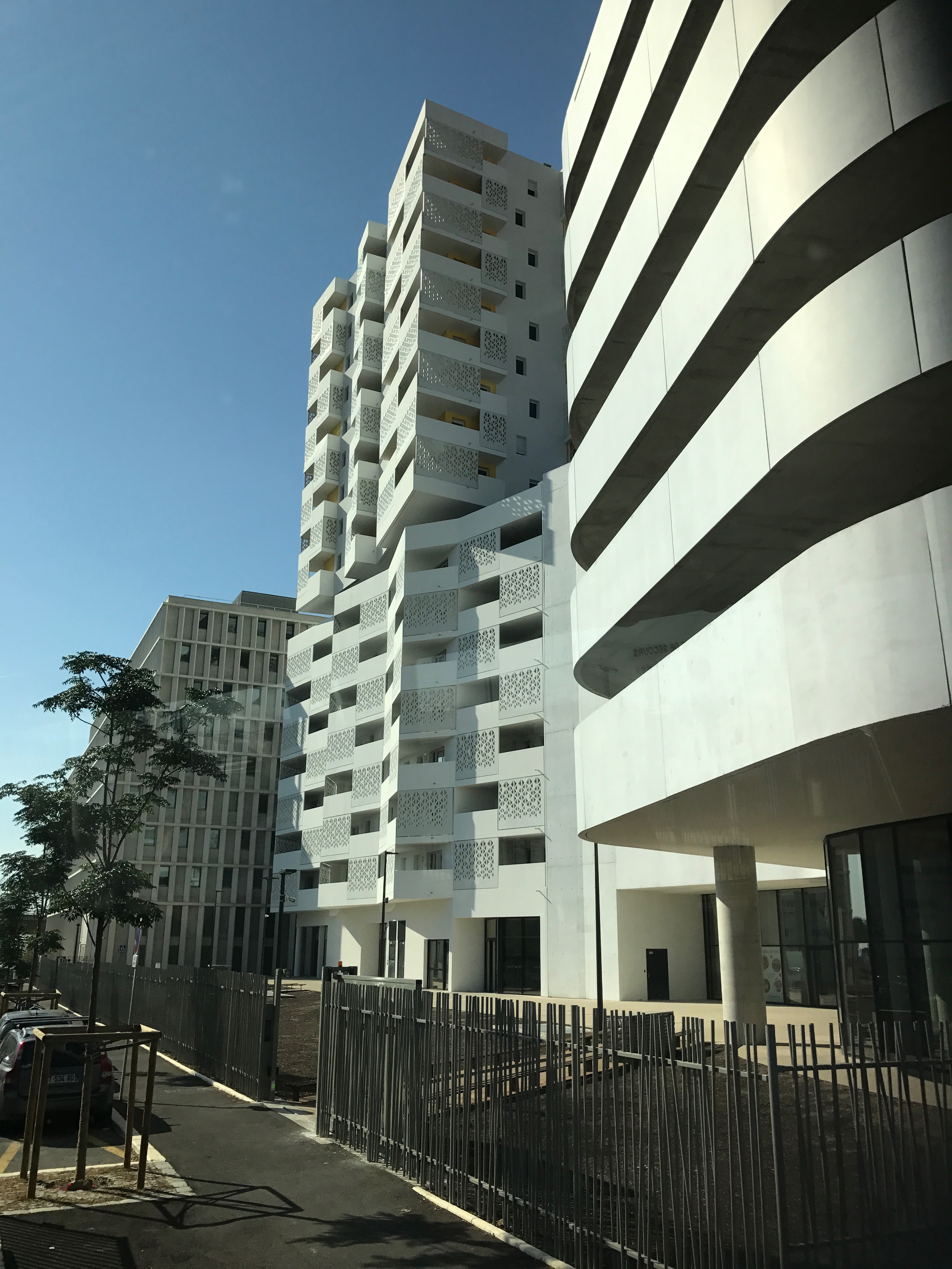 Im Ecoquartier «Les Crottes» entstehen 58 000 m² Wohnfläche und Büros. Zuerst musste der stark verschmutzte Boden jedoch von Altlasten befreit werden.