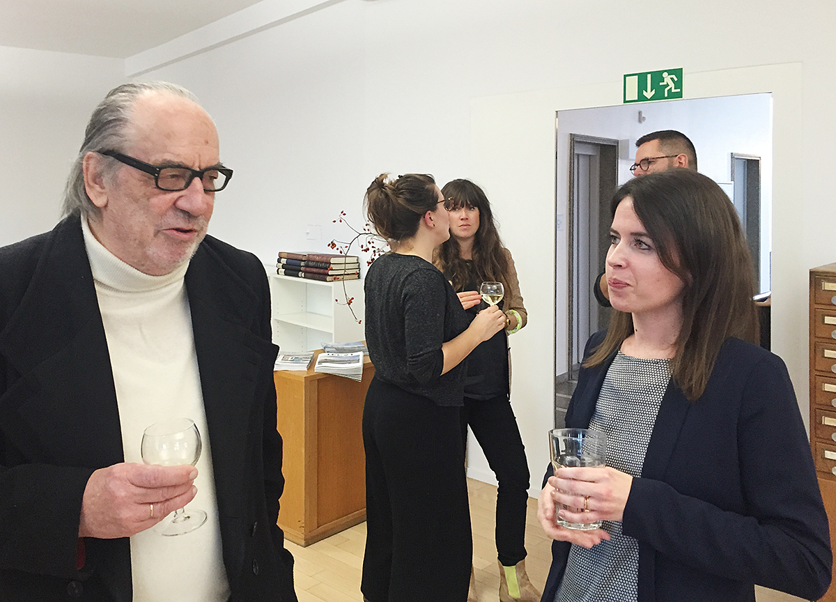 Korrespondent Charles von Büren im Gespräch mit Nathalie Cajacob, Co-Leiterin von espazium.ch.
