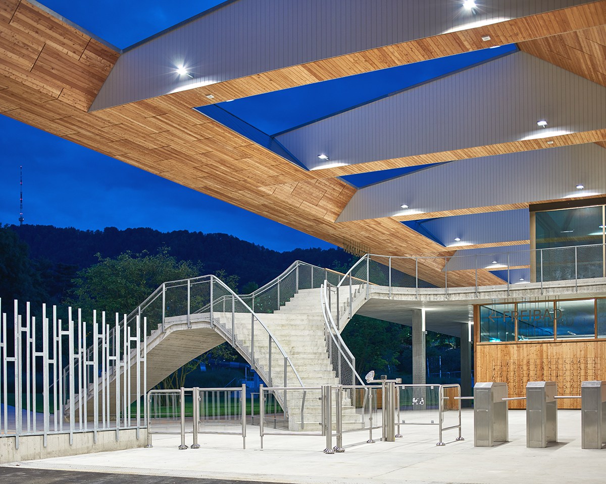 Kombiniertes Sportzentrum Zürich Heuried von EM2N