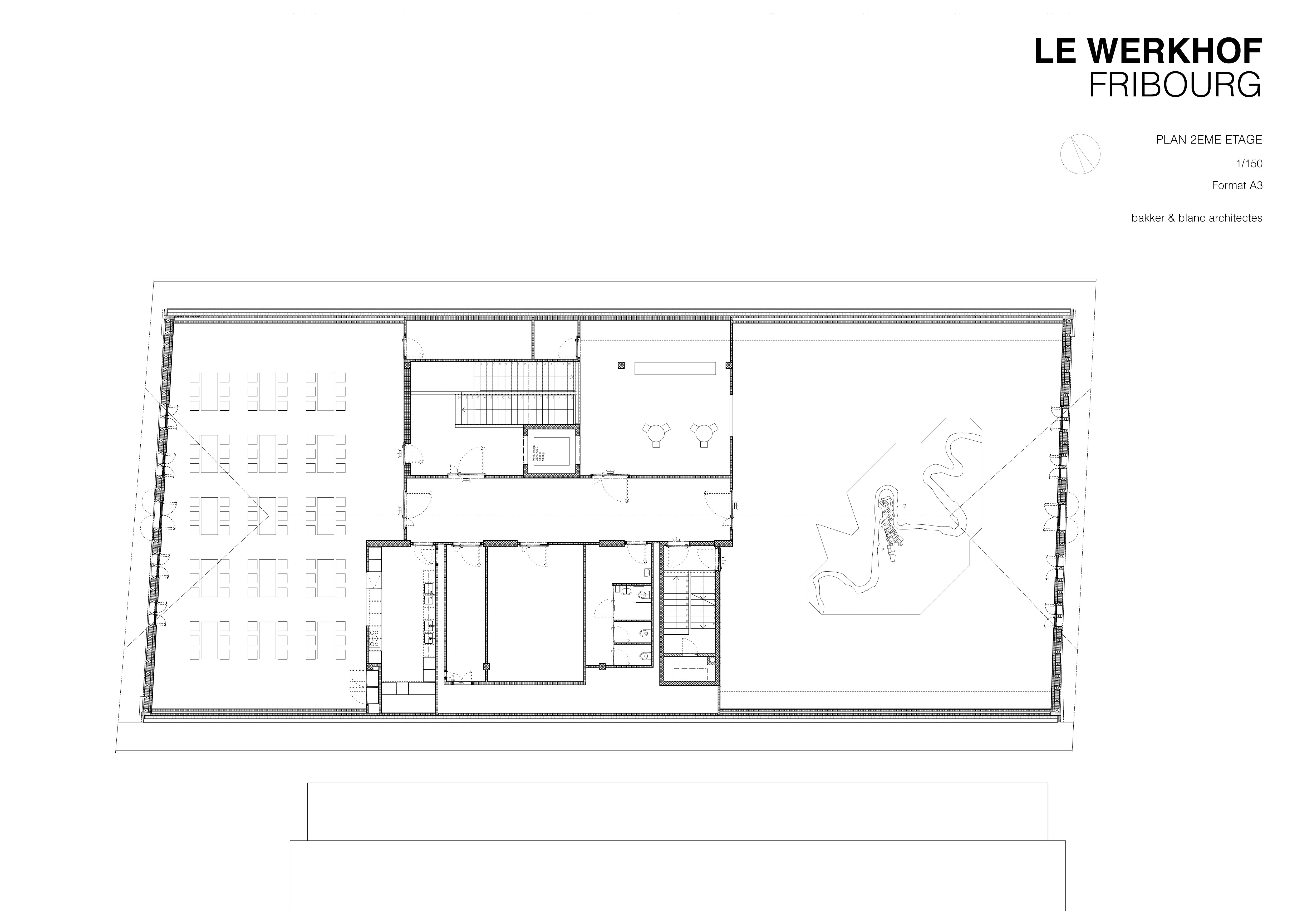 Plan du 2ème étage. Les espaces aménagés au premier et second étage reposent entièrement sur une structure ponctuelle, indépendante des fondations d’origine. La circulation de l’accueil extra-scolaire (rez-de-chaussée) et des salles de travail (premier étage) peut dès lors être doublée et se faufiler entre les poteaux et la façade.