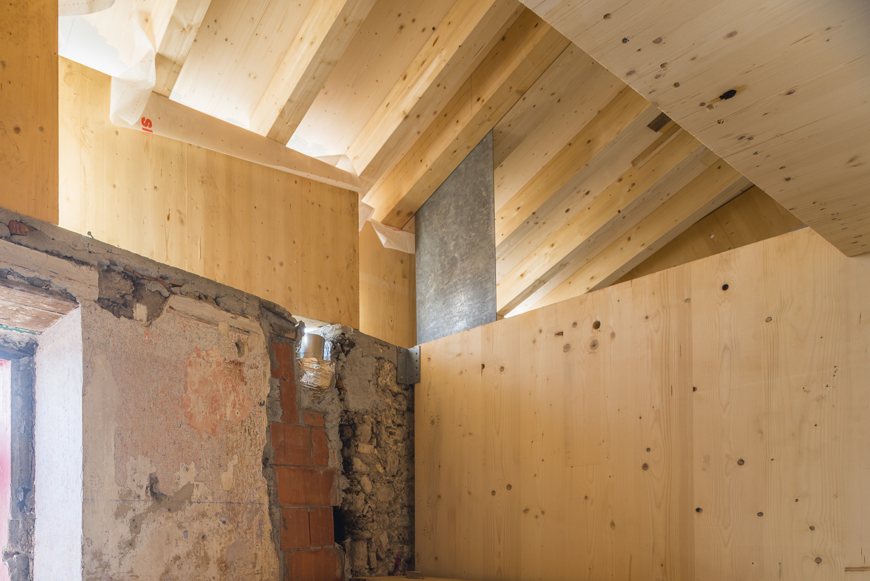 Casa nel borgo, Salorino TI. Architettura: Stefanie Hitz, Salorino con Luca Mostarda, Atelier Nido, Mendrisio