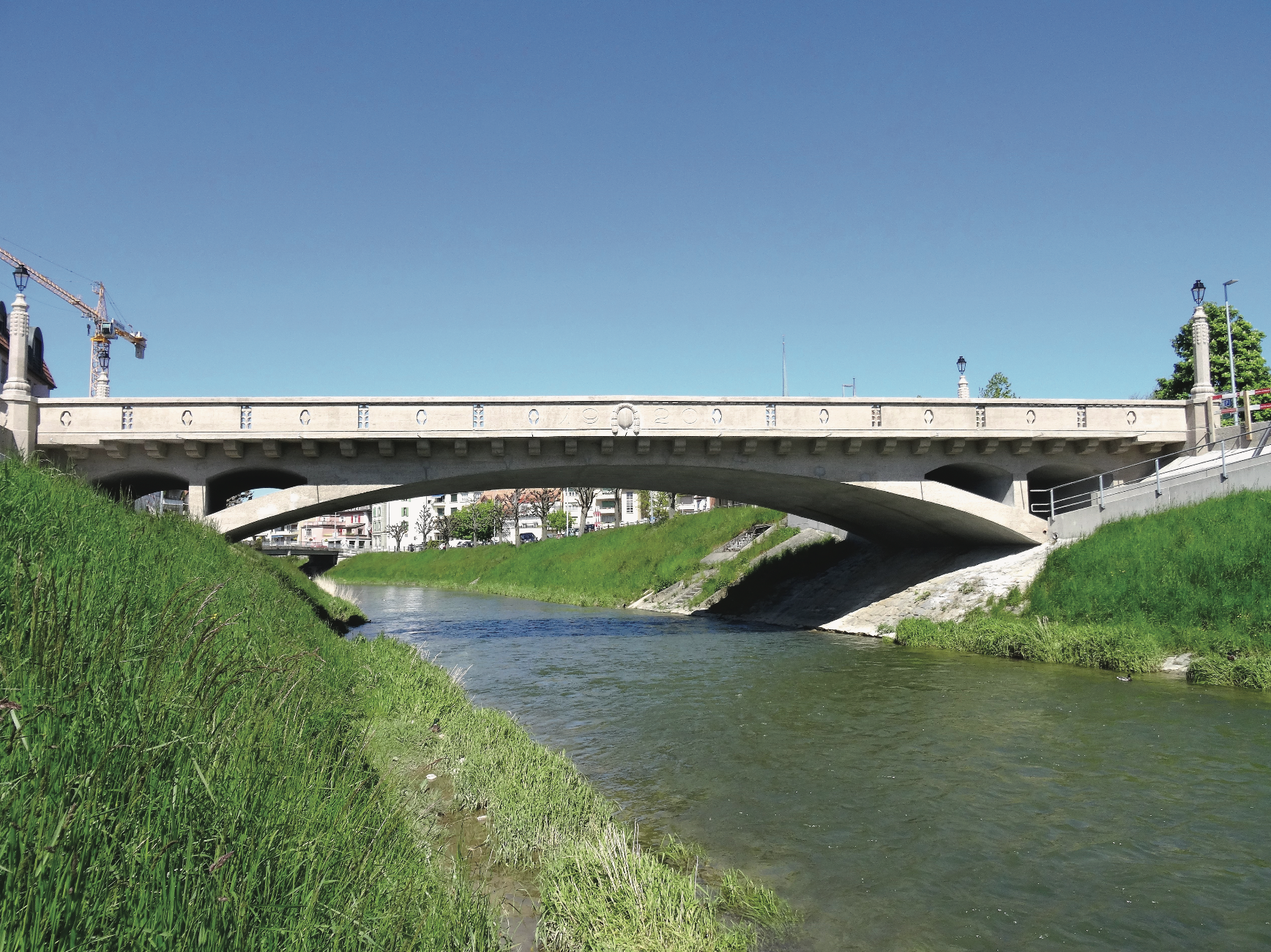 L’intervention au BFUP et le changement du système statique sont invisibles. L’aspect d’origine du pont est préservé.
