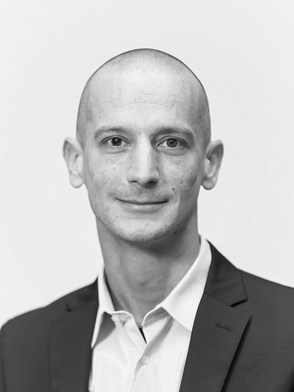 Martin Beyeler, Jahrgang 1977, Prof. Dr. iur. am Institut für schweizerisches und internationales Baurecht/ Smart Living Lab, Universität Freiburg; Autor zahlreicher Publikationen zum öffentlichen Vergaberecht; Präsident der Schweizerischen Vereinigung für das öffentliche Beschaffungswesen SVöB.