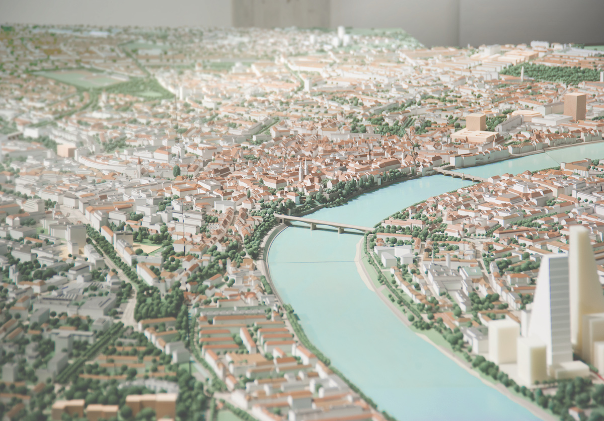 Im November 2018 wird die mit Unterstützung des Bau- und Verkehrsdepartementes des Kanton Basel-Stadt entwickelte Ausstellung «Dichtelust» (24. November bis Mai 2019) eröffnet.