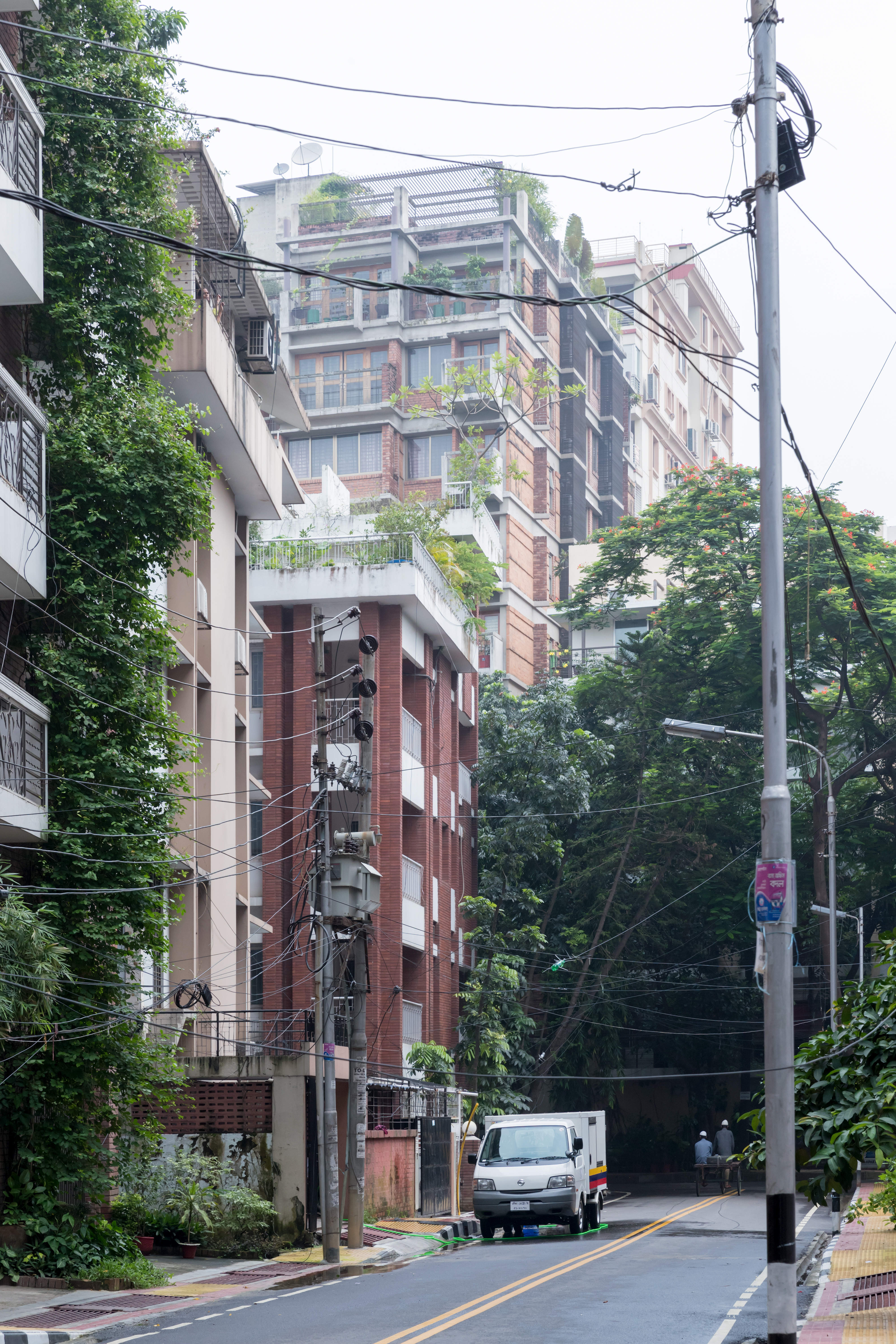 Aakash Prodeep. Banani, Dhaka. (Architect: ARC Architectural Consultants / Nahas Ahmed Khalil)