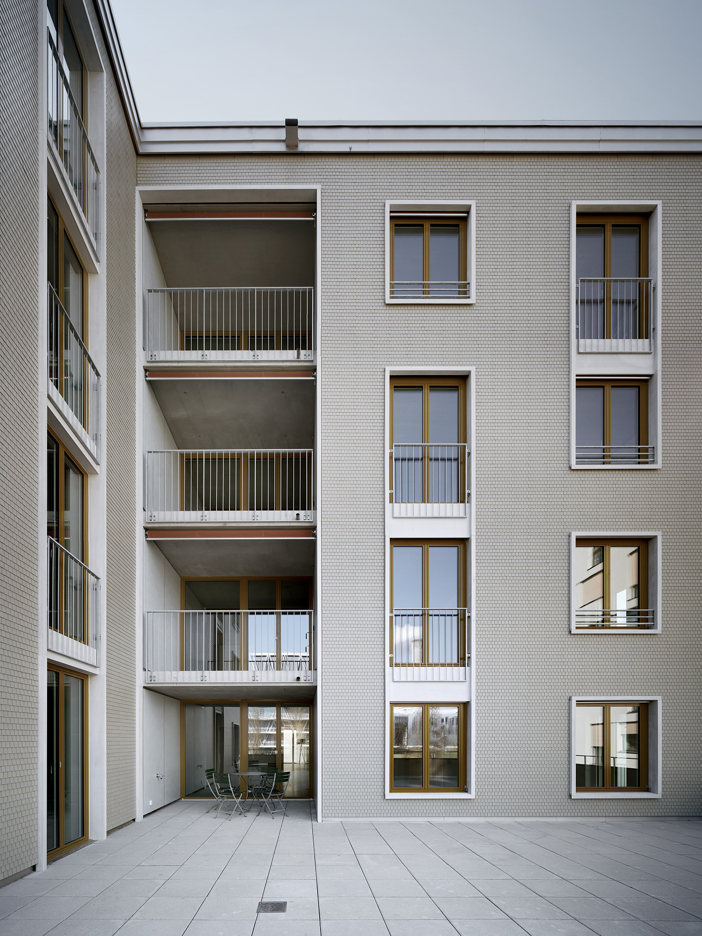 Futurafrosch, Hunzikerareal, Edificio I