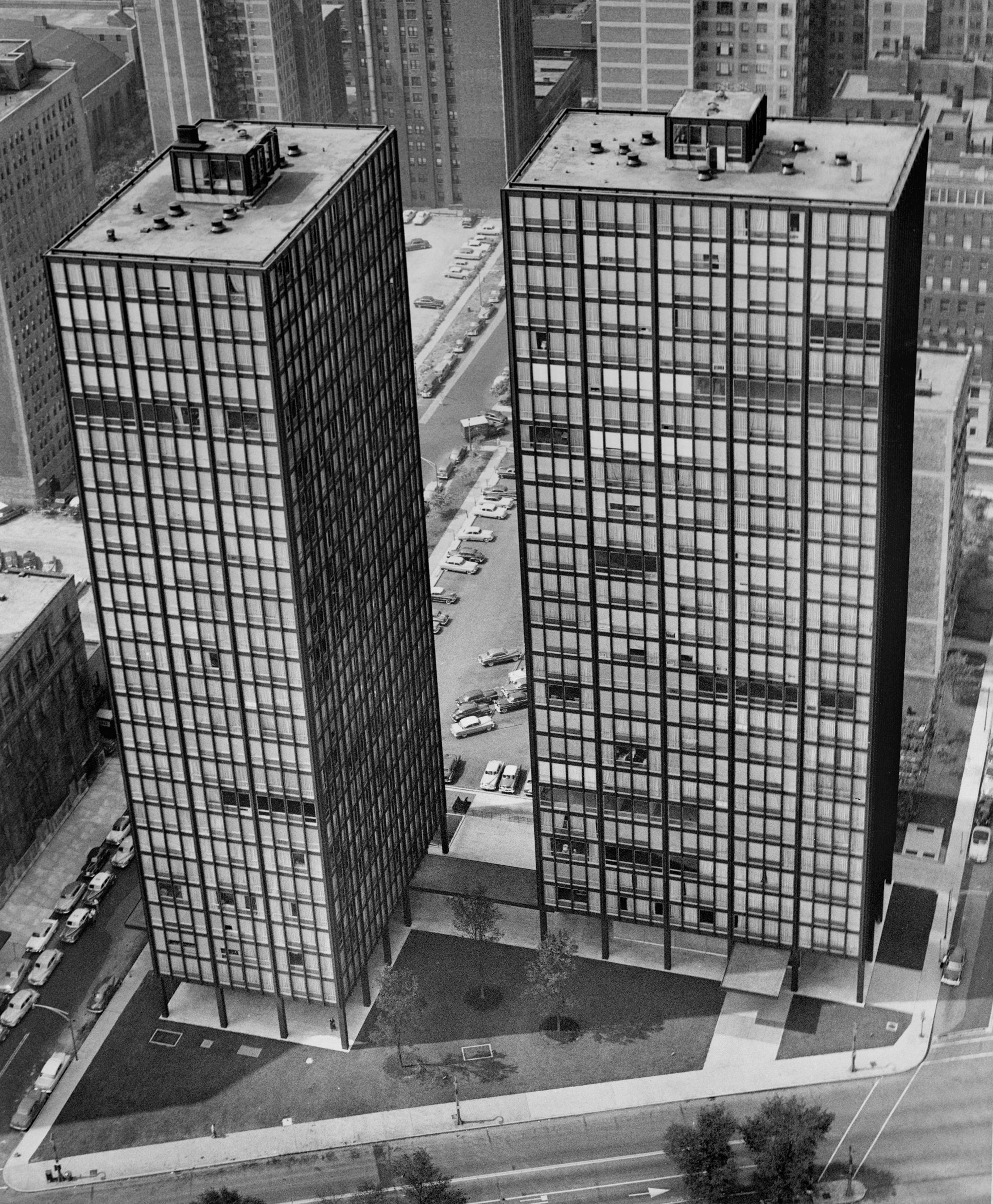 860-880 Lake Shore Drive Apartments, Chicago, 1948-52.
