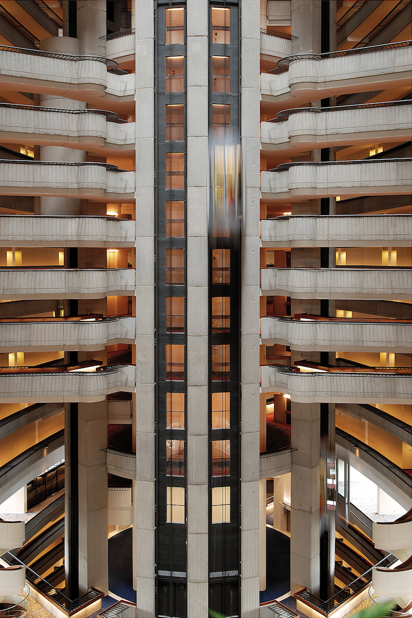 John Portman and Associates, vue intérieure de l’hôtel Westin Peachtree Plaza, Atlanta, 1976.