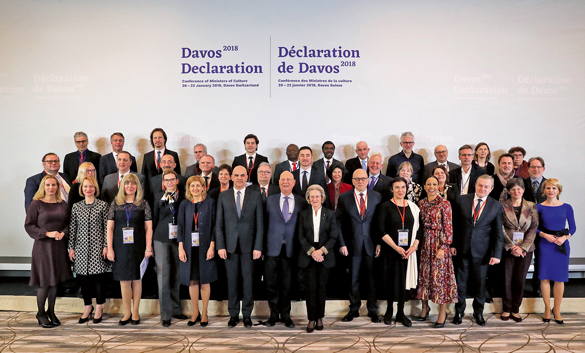 Vertreten die kulturellen Anlie­gen von 30 Ländern: Kulturminister/-innen europäischer Staa­ten, Repräsentantinnen und Repräsentanten der Unesco und der Europäischen Kommission in Davos.