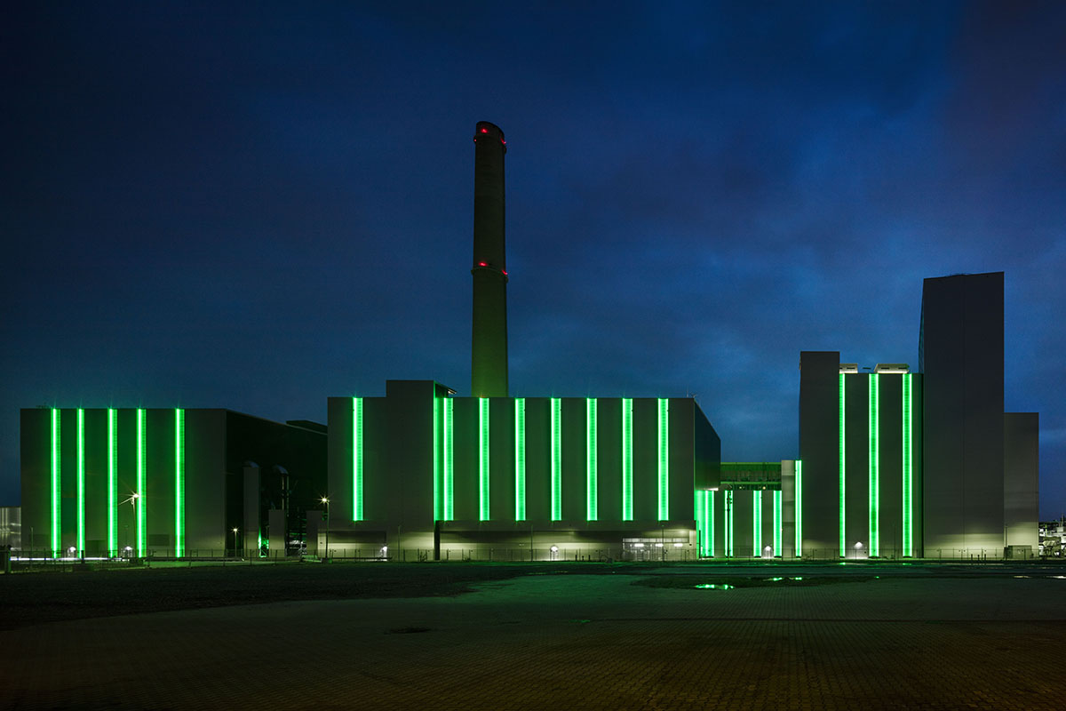 Kategorie: Außenbeleuchtung / Anstrahlung | Kraftwerk Lausward, Düsseldorf | Peter Andres Beratende Ingenieure für Lichtplanung GbR
