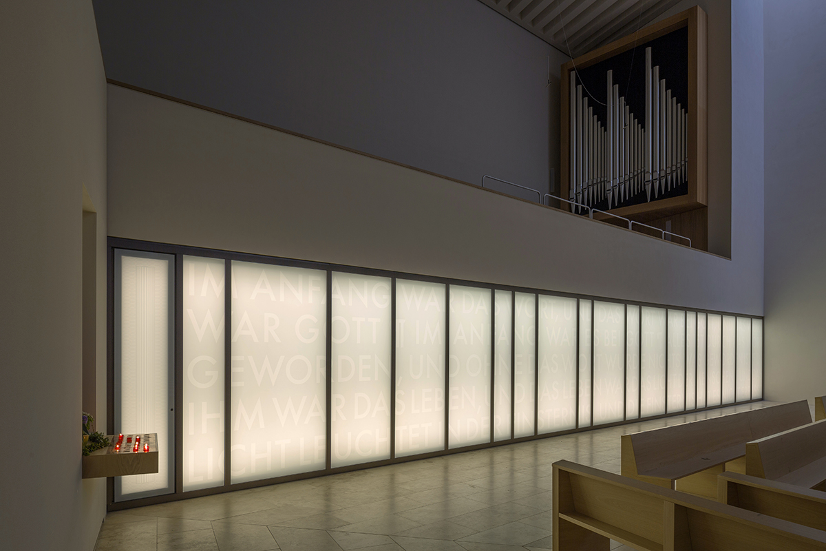 Kategorie: Lichtkunst | Propsteikirche St. Trinitas, Leipzig | Lumen³ GbR