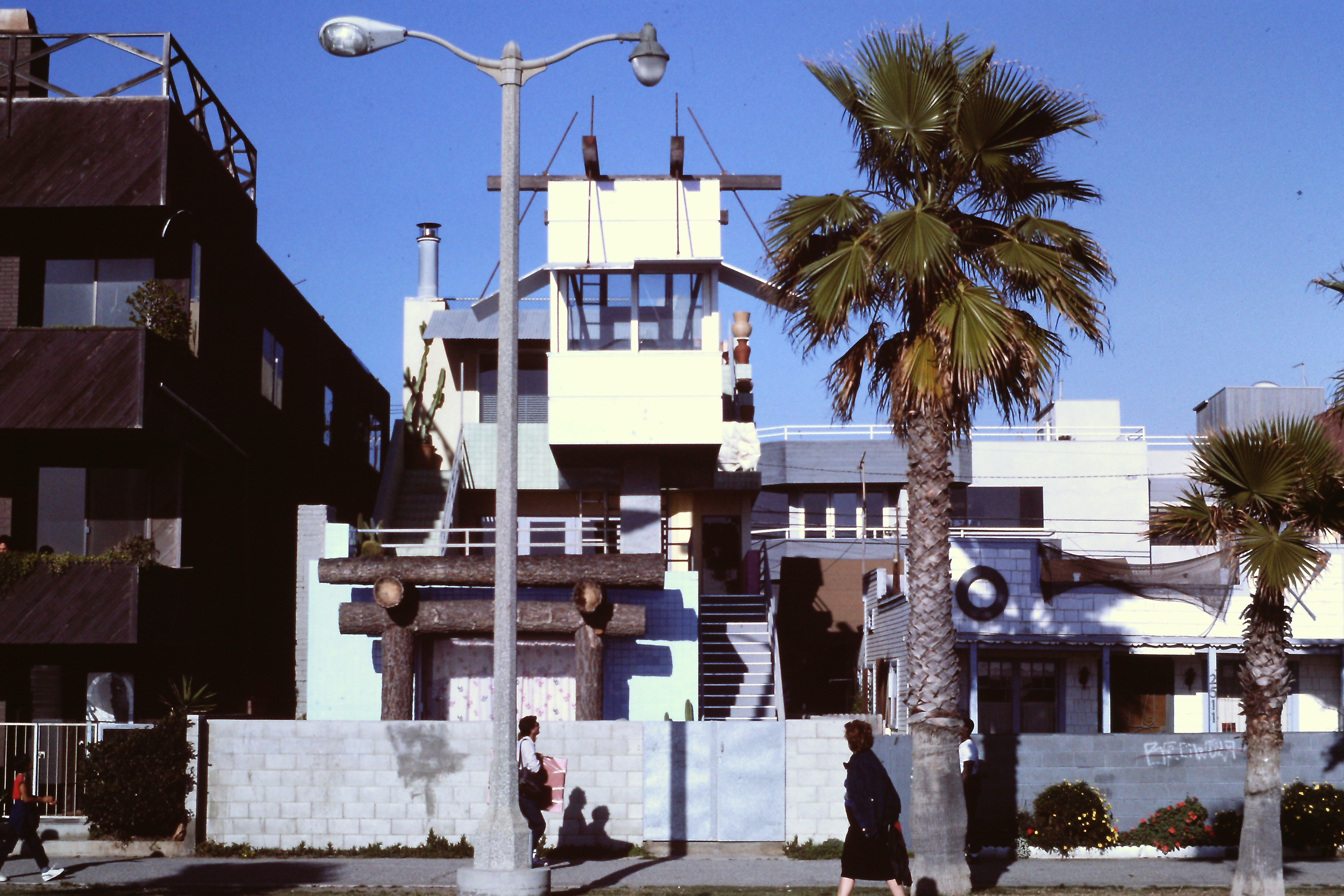 Venice Norton House, Los Angeles Venice, Frank Gehry, 1983-1984 Diapositive André Corboz