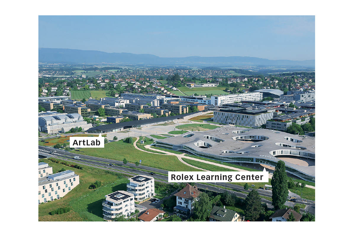 und zugleich zwei architektonische Solitäre auf dem heterogenen Campus der EPFL, ohne Bezug zueinander.