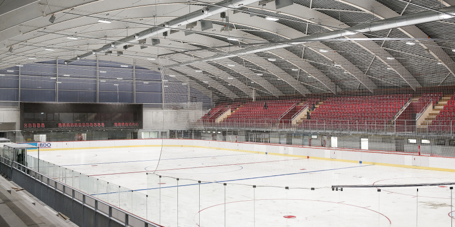 Eisbahn Aarau: Sanierung und Erweiterung der Kunsteisbahn Region Aarau 2016. Bauherrschaft: Stadt Aarau; Architektur: Isler Architekten, Winterthur