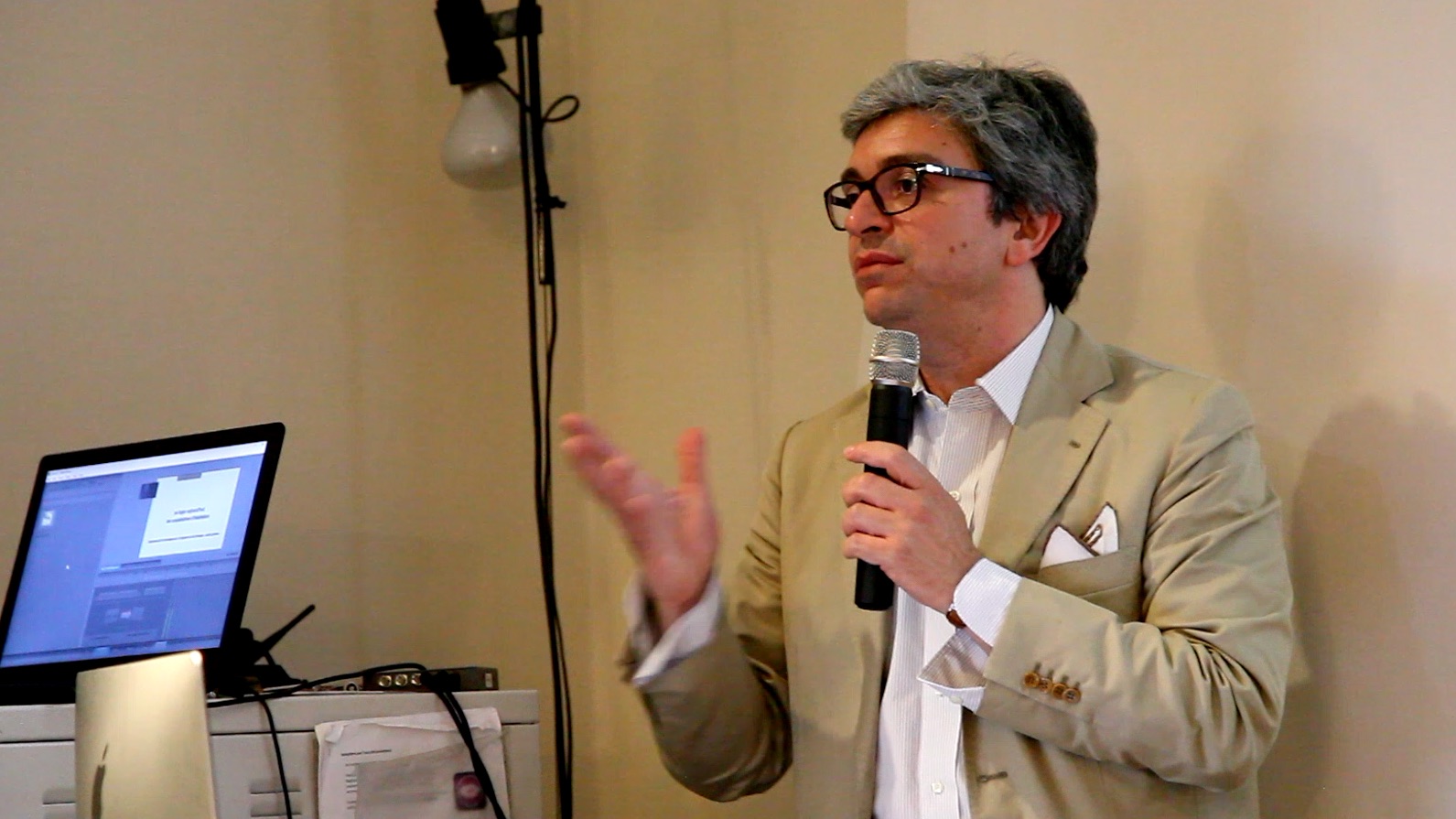 Presentazione Archi 1/2018 presso la sede della Fondazione Ordine degli Architetti P.P.C della Provincia di Milano. Francesco Perrella, Direttore dell’Office Cantonal du logement et de la planification del Cantone di Ginevra.