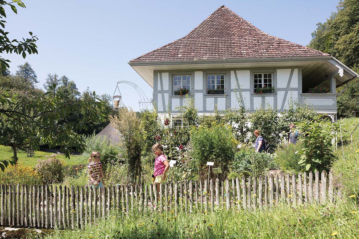 Das gesamte Areal unterliegt der «Konzeptskizze Kulturlandschaft Ballenberg» von 2012.