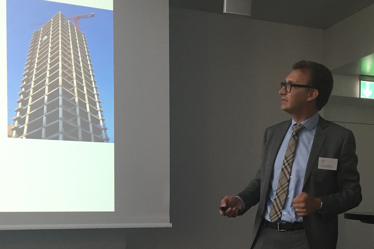 ETH-Professor Dr. Andrea Frangi präsentiert innovative Tragwerke aus Holz.
