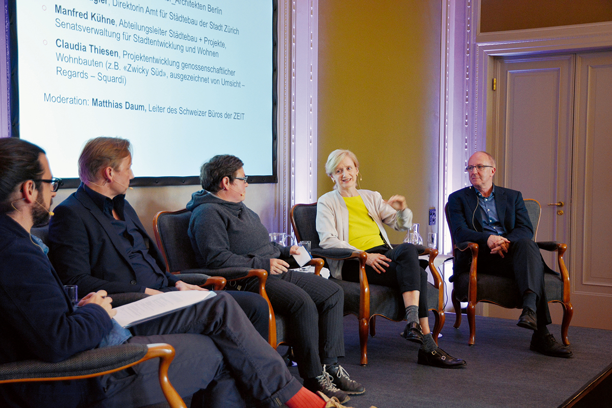 Matthias Daum, Eike Becker, Claudia Thiesen, Katrin Gügler, Manfred Kühne am Podiumsgespräch «Eine durchmischte Stadt hat Zukunft».