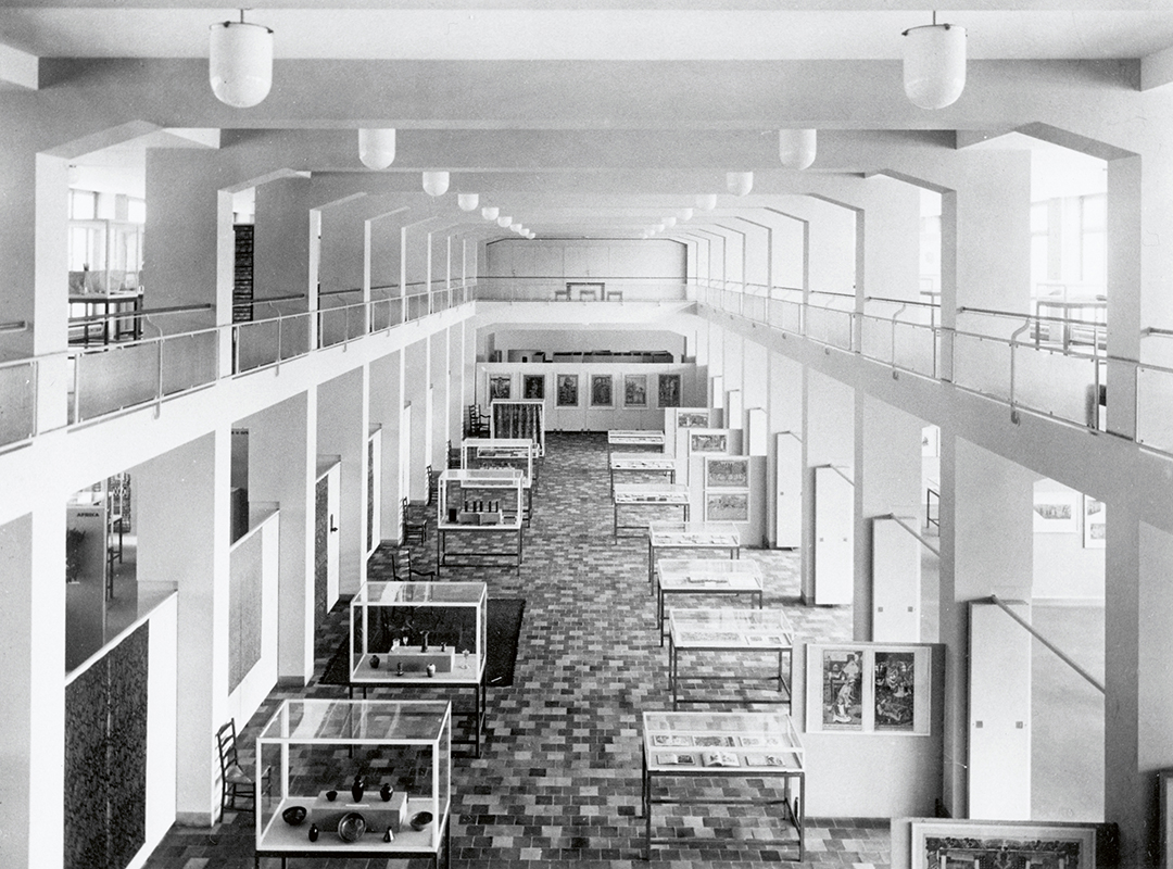 Der ursprüngliche Zustand der Museumshalle, Blick von der Galerie, 1933.