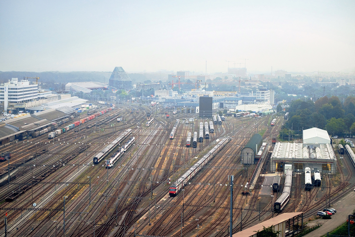 Der Güterbahnhof Wolf ist heute geprägt von Infrastruktur und Logistiknutzungen.