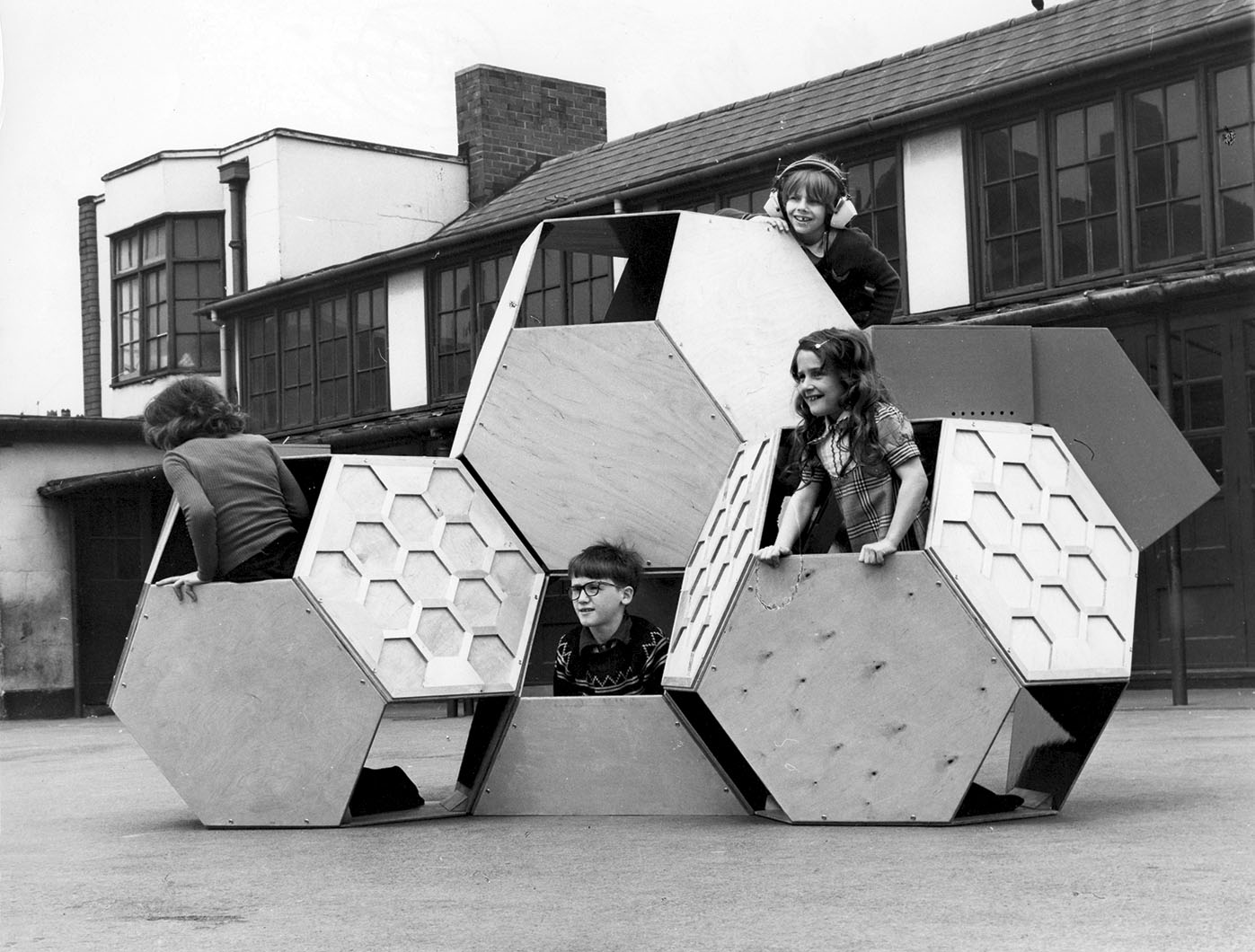 Victor J. Papanek, struttura mobile per parco giochi (1973-1975).