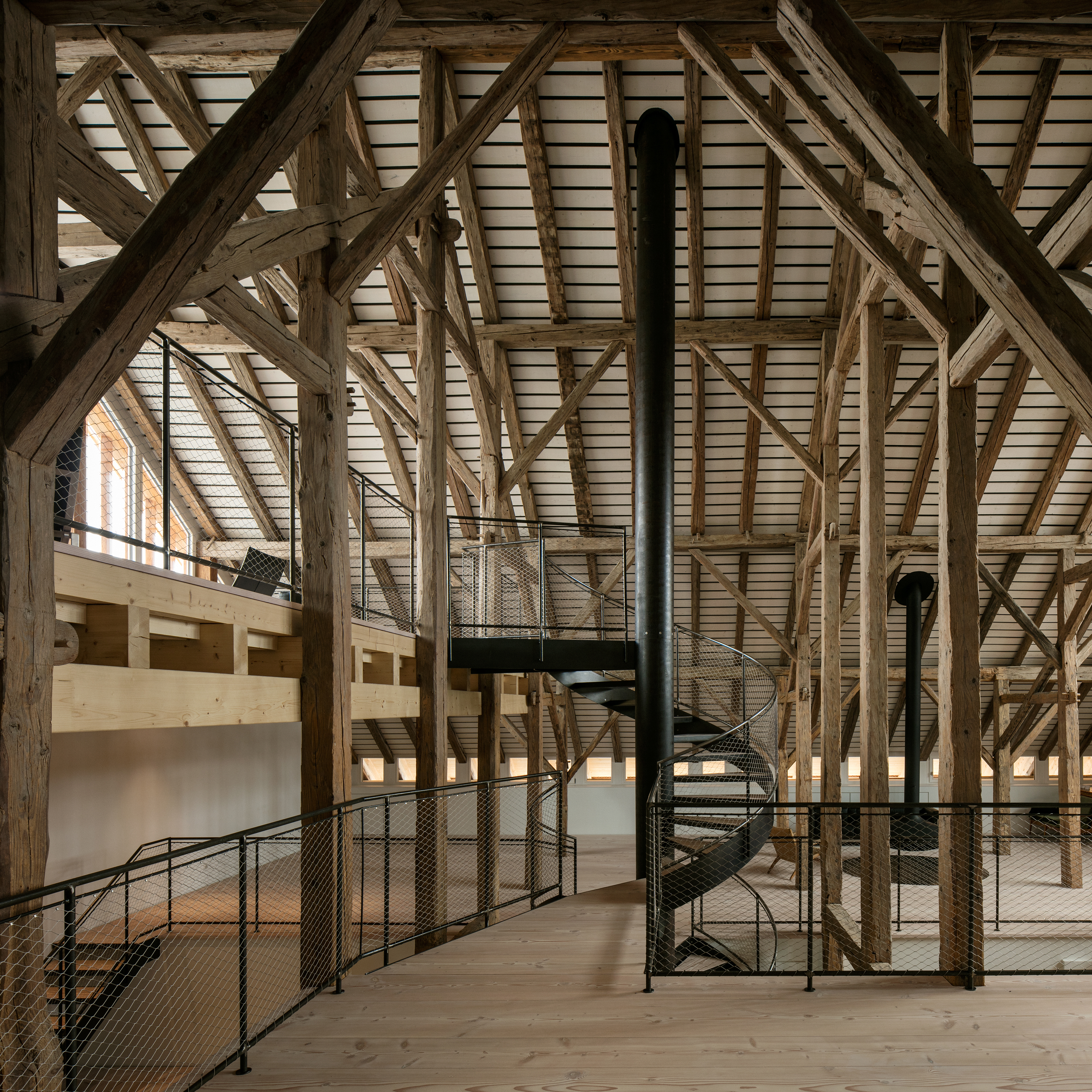 Mention Transformation d’une ferme, L’Abergement VD, 2017 Maître de l’ouvrage: Privé Architecte: Brauen Wälchli architectes, Lausanne Entreprise bois: Collet Charpente, Cheseaux-Noréaz Ingénieur civil: Perret Gentil + Rey Associés, Yverdon-les-Bains
