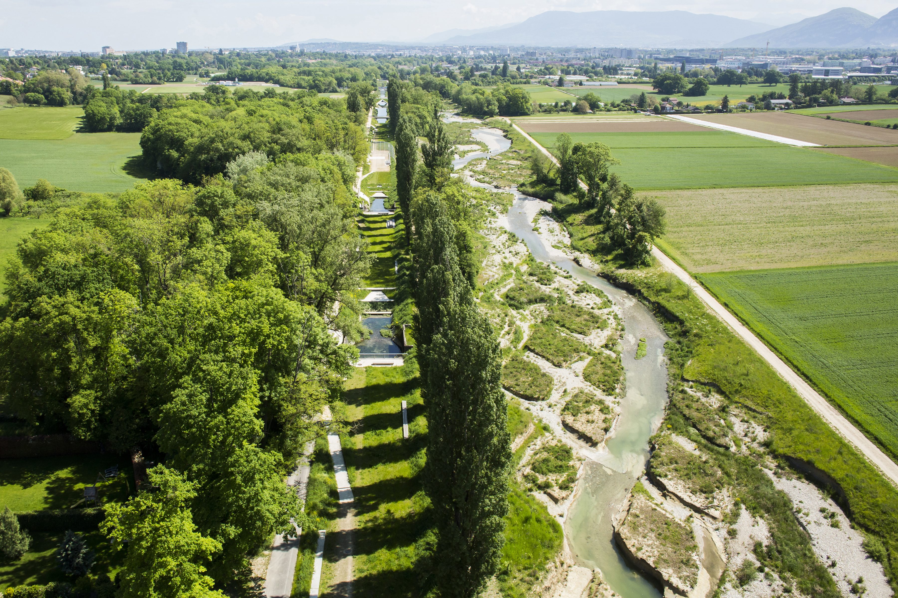 REVITALISATION DE L’AIRE, Bernex, Confignon, Perly-Certoux (Genève). Groupement Superpositions: Georges Descombes, Genève., Atelier Descombes Rampini, Genève