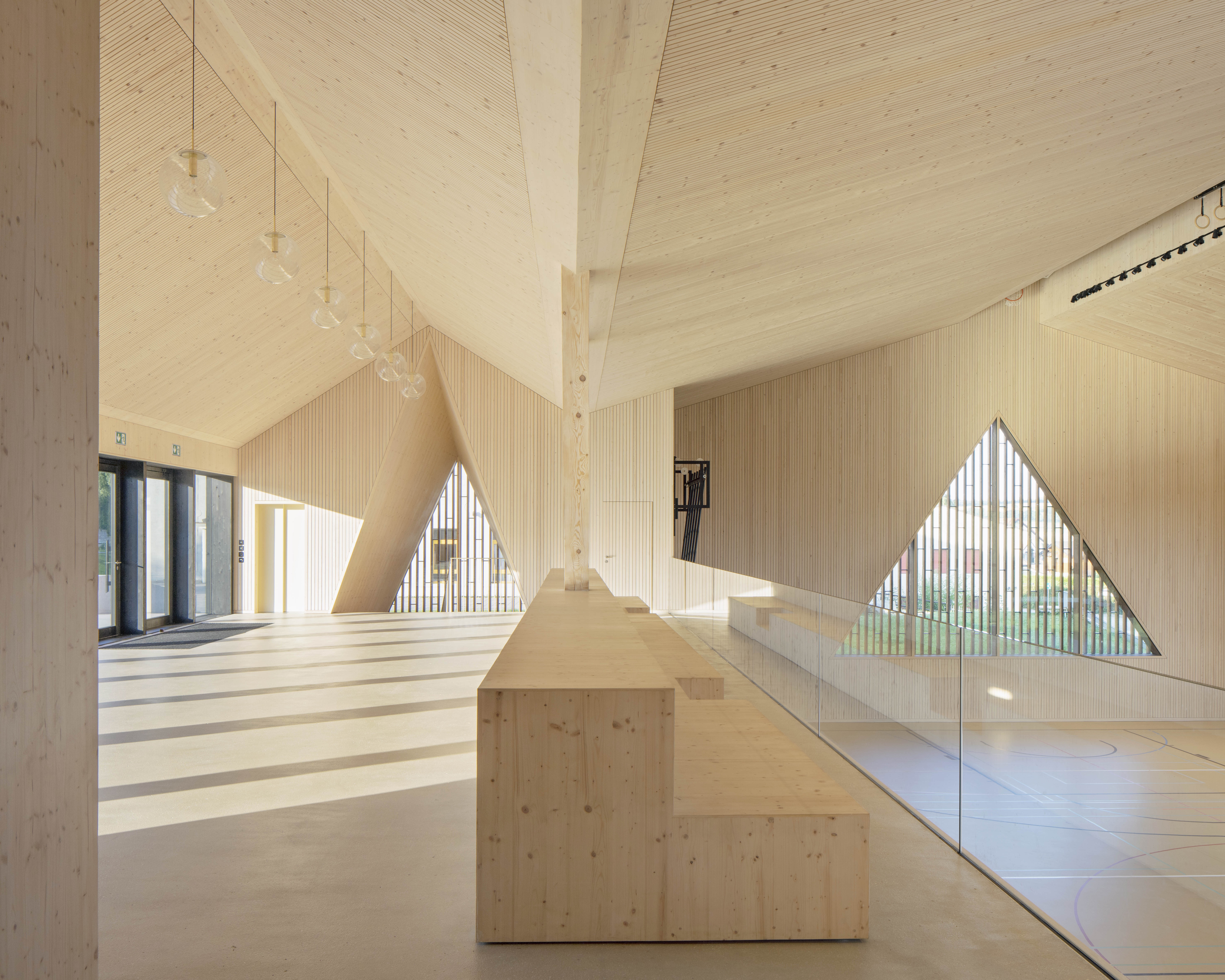 SALLE POLYVALENTE A LE VAUD, Le Vaud (Vaud) Architectes: LOCALARCHITECTURE, Lausanne.