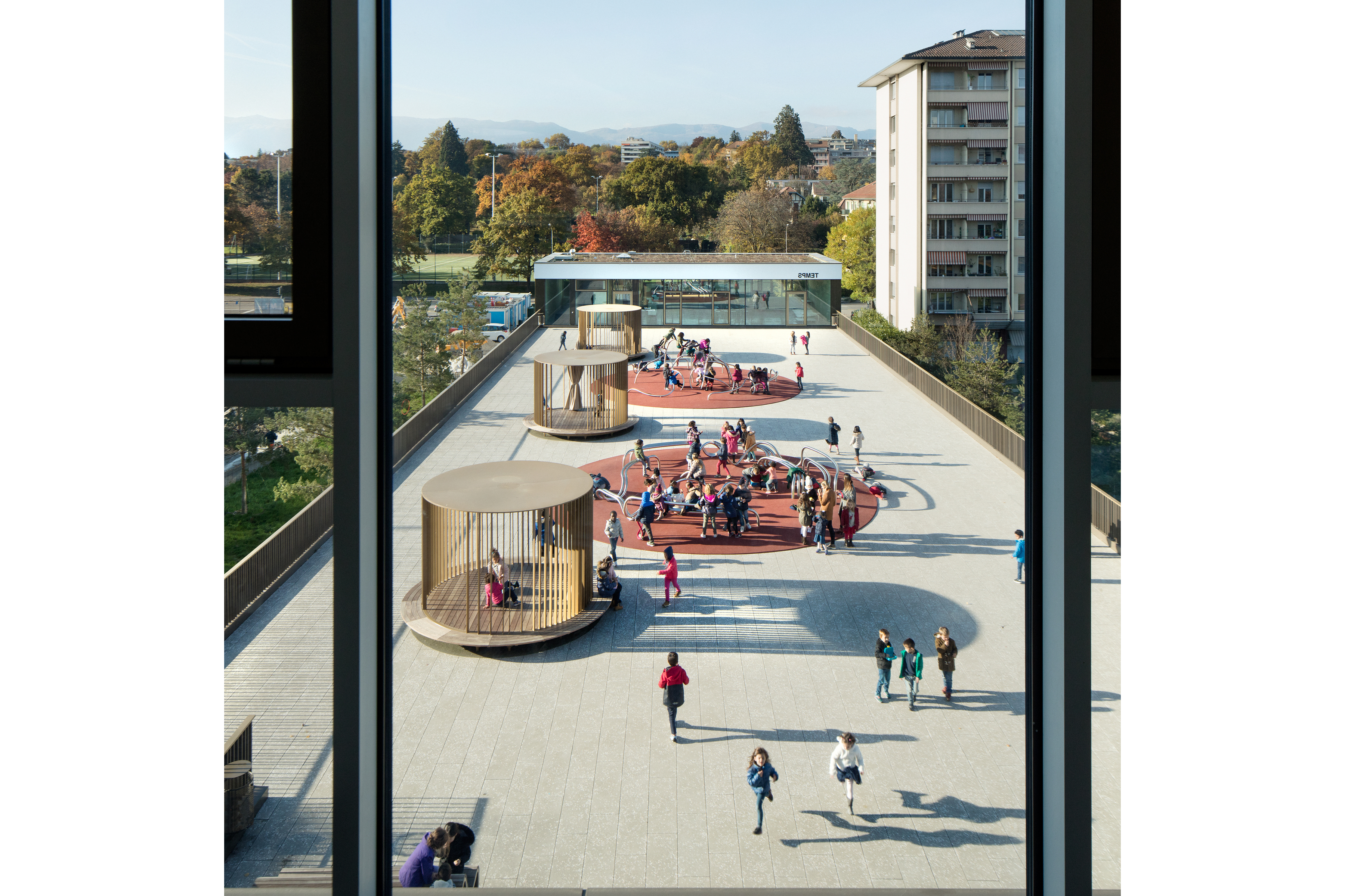 ÉCOLE, CRÈCHE, PISCINE ET ESPACE PUBLIC DE CHANDIEU, Genève (Genève) Architecte : atelier bonnet architectes, Genève.