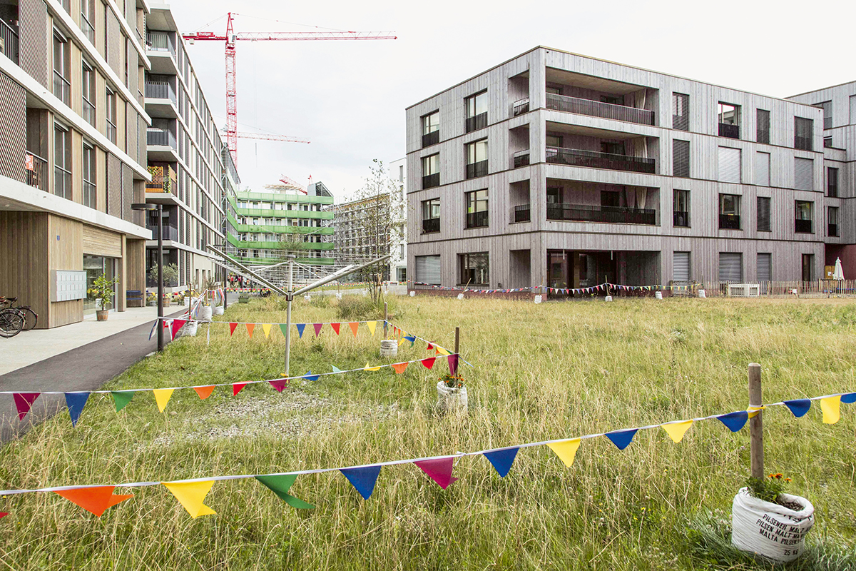Ein gelungener Aussenraum: Quartier Ellenmatt, Basel.