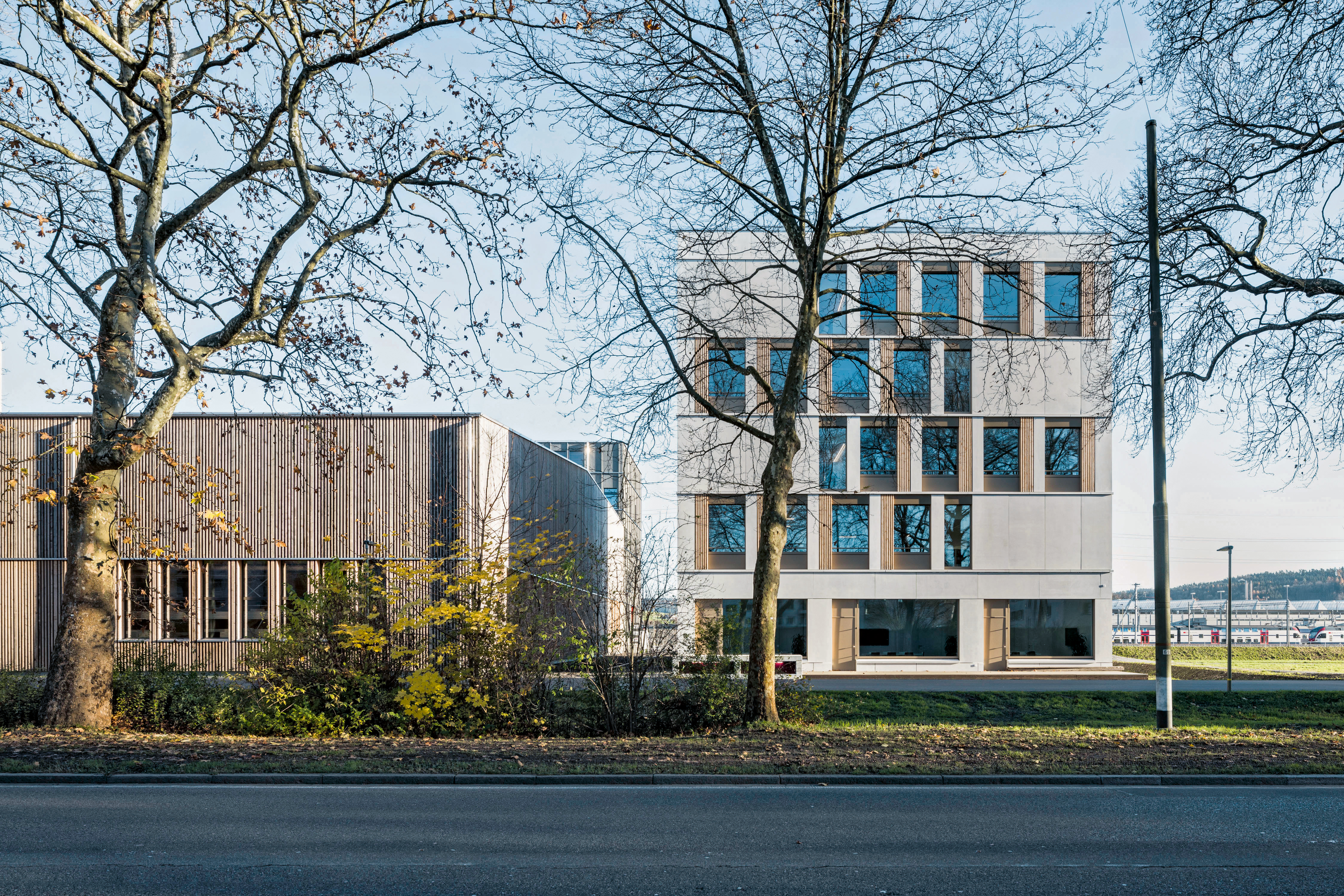 Le bâtiment de pro­duction de Baltensperger à Winterthour est l’œuvre de Bob Gysin Architekten.
