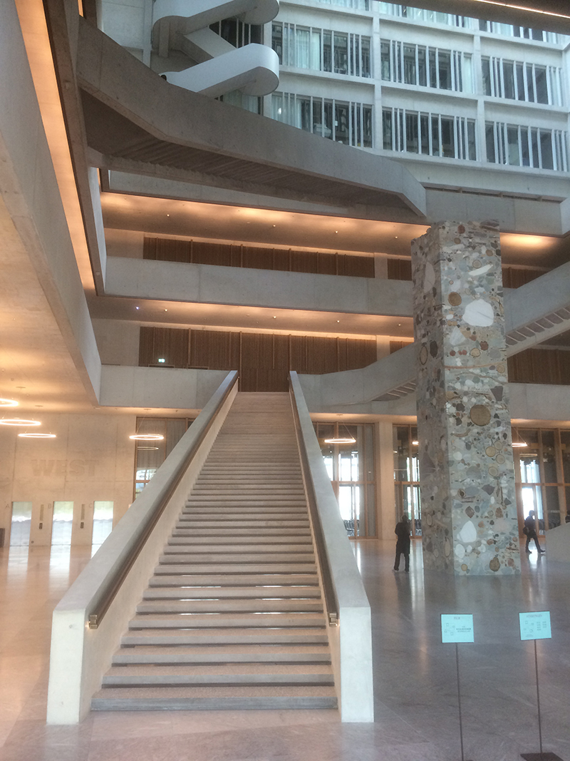 FHNW-Neubau: Auftakt zum Treppenspiel im Atrium