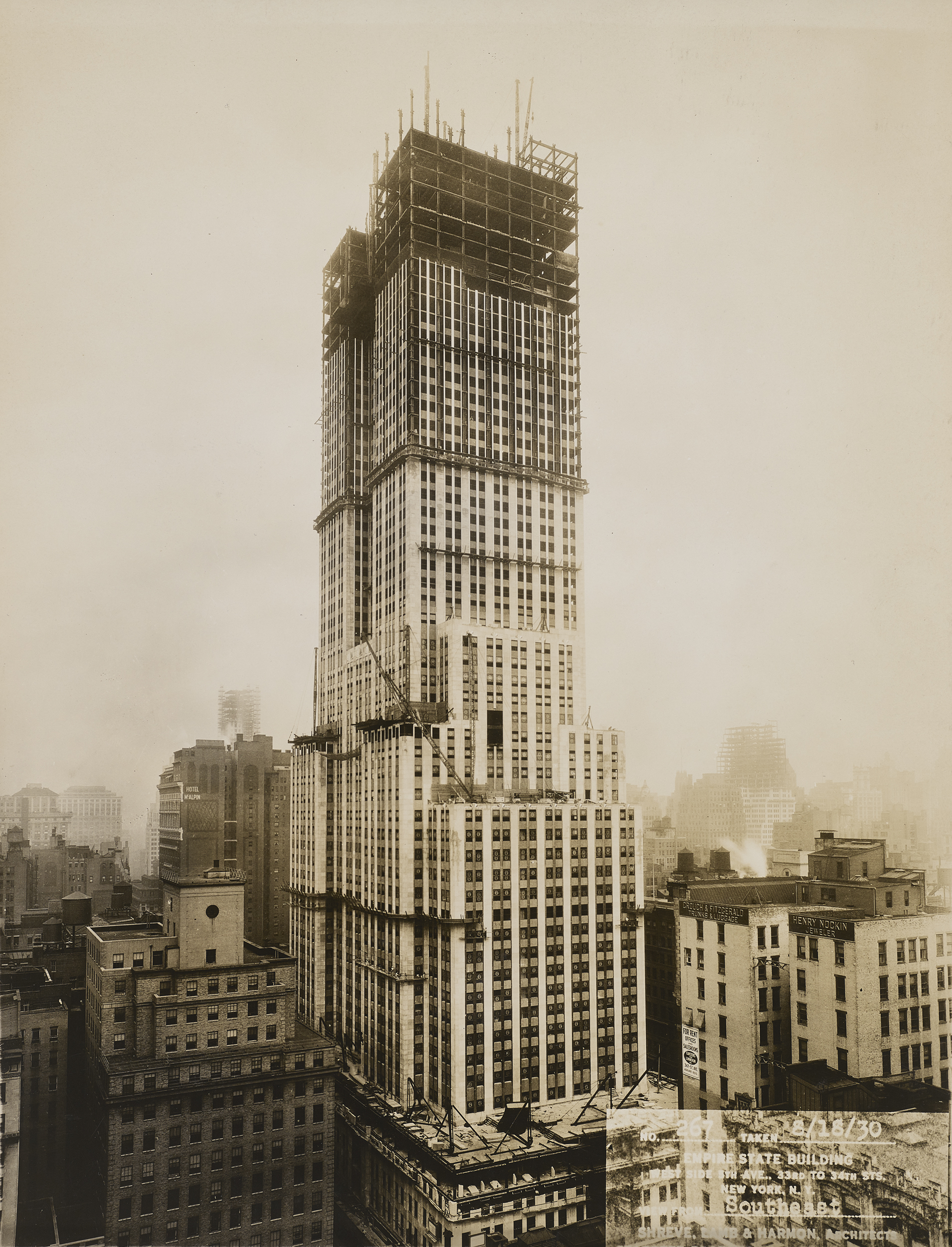 Knickerbocker Photo Service, L'Empire State Building en construction, 1930