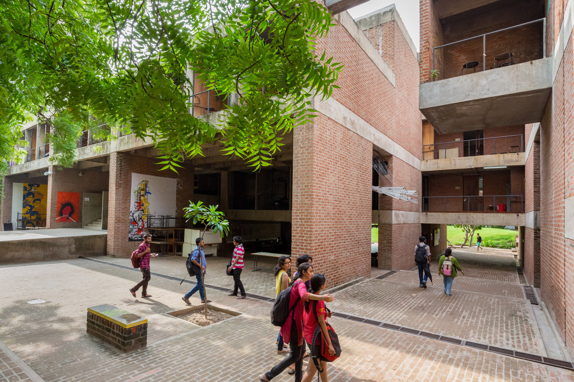 Doshi’s architecture reflects his philosophy of education without doors: »School of Architecture«, CEPT University, Ahmedabad, 1966-68