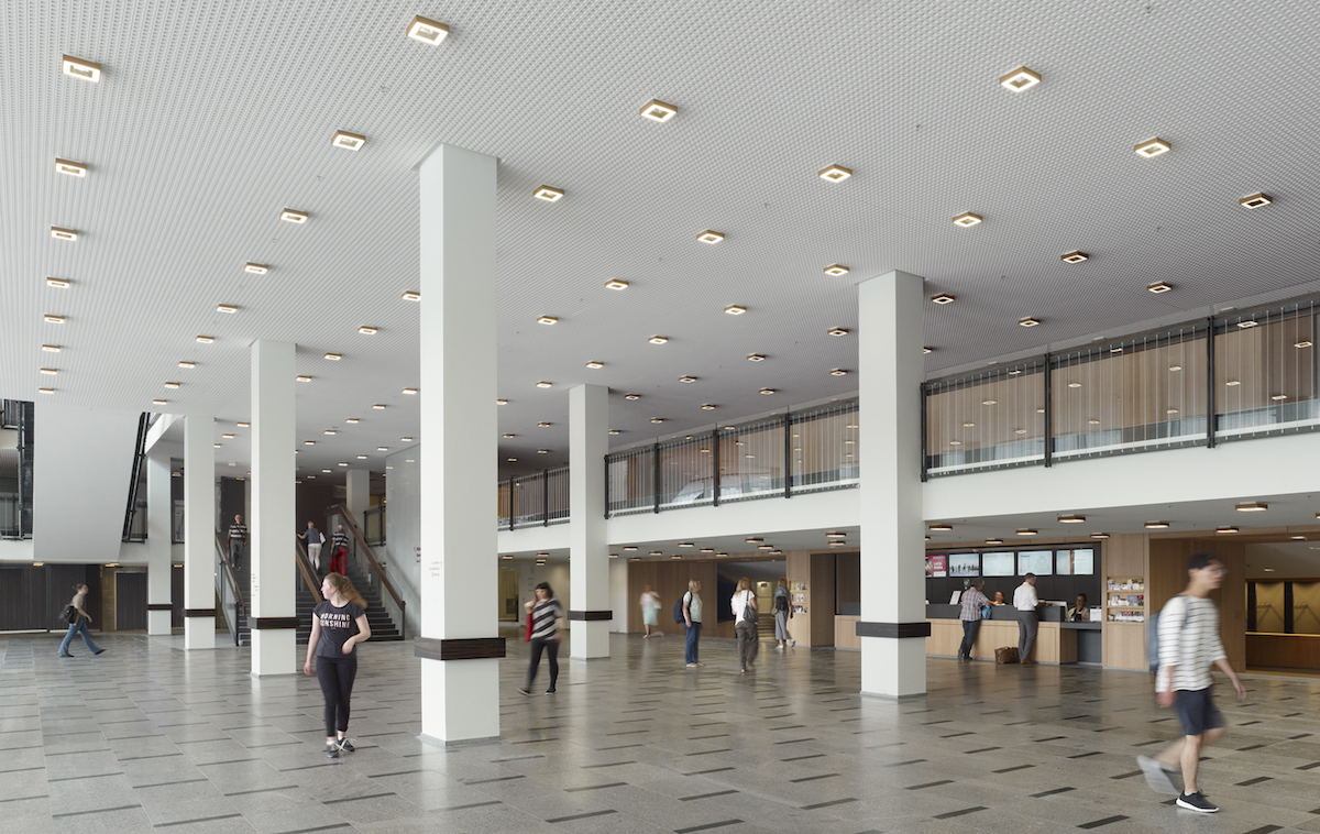 Nach der Eintragung in die Denkmalschutzliste im Jahr 2008 lobte die Stadt Dresden 2008 einen Wettbewerb aus, den gmp Architekten 2009 gewannen.