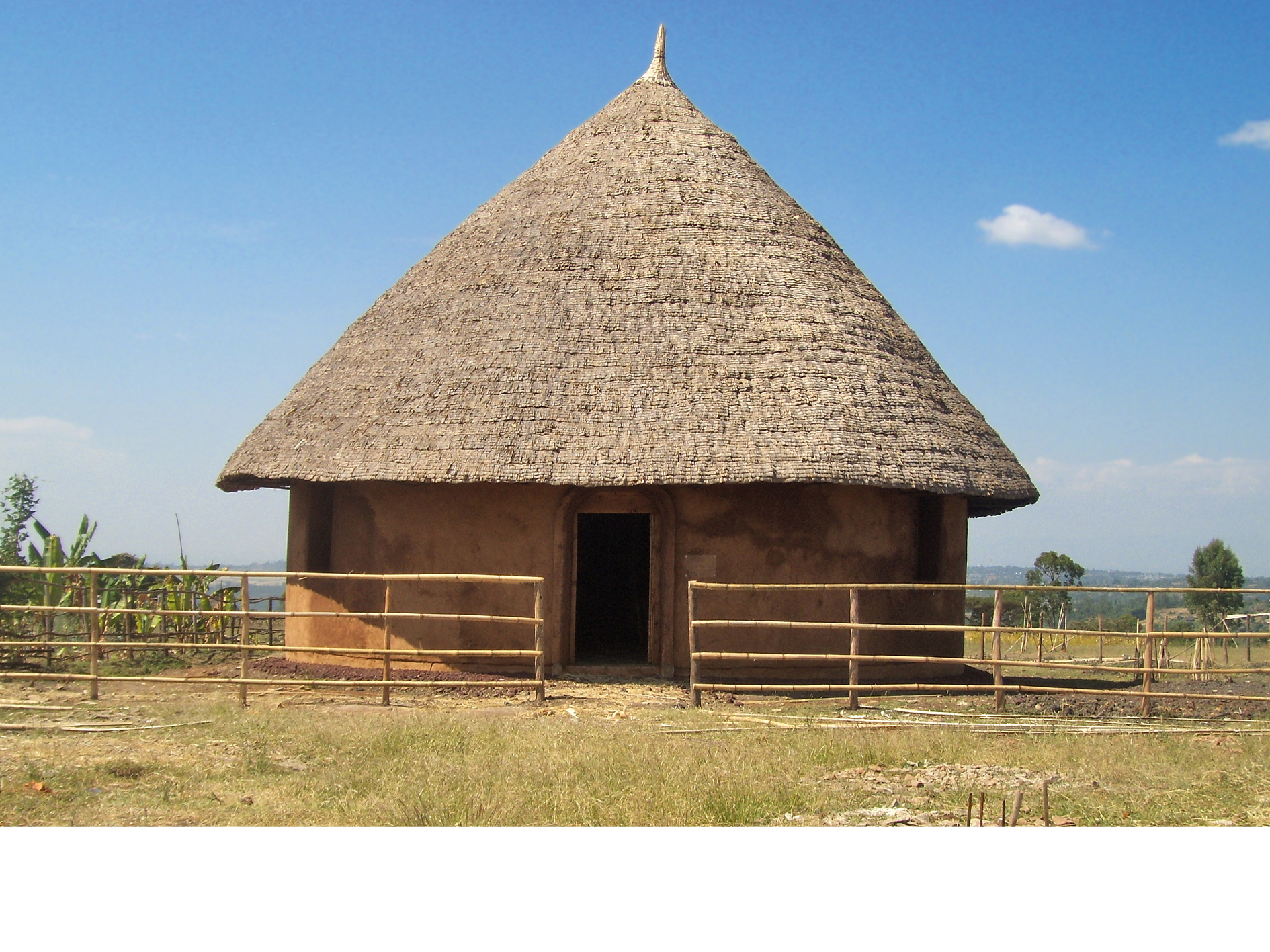 Die zweite, runde SRDU-Einheit entspricht mehr dem traditionellen Haus der Gurage. (Foto: Lehrstuhl für Wohnungsbau, EiABC)