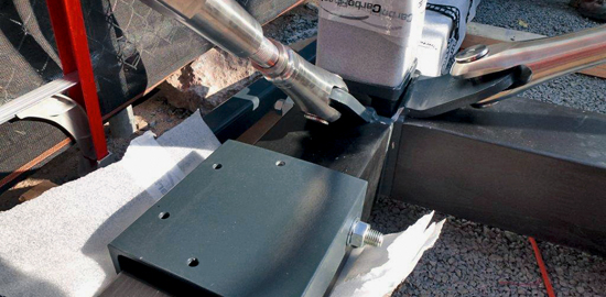 Anschlussdetail der Carbonträger. (Foto: Paul Warchol)